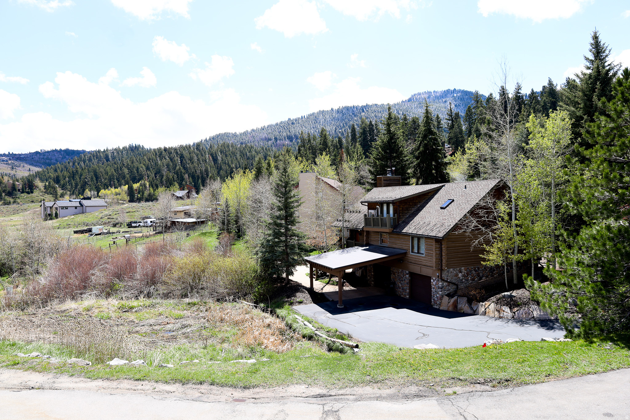 ASPENBROOK TOWNHOUSES - Residential