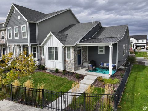 Photo of 2025 W 775 N, Layton, UT 84041 (MLS # 2118385)