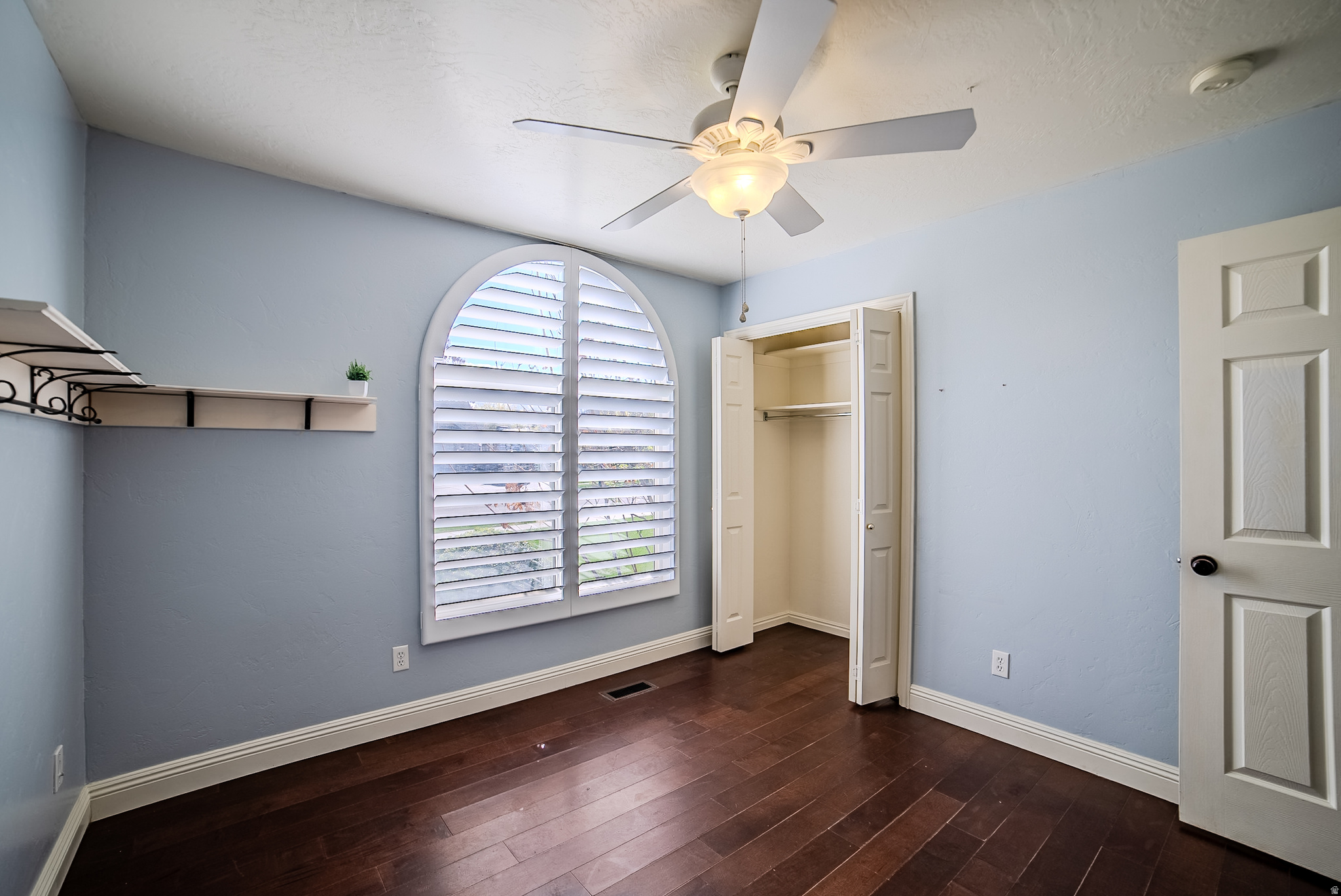 WHITE FARM VILLAGE - Residential