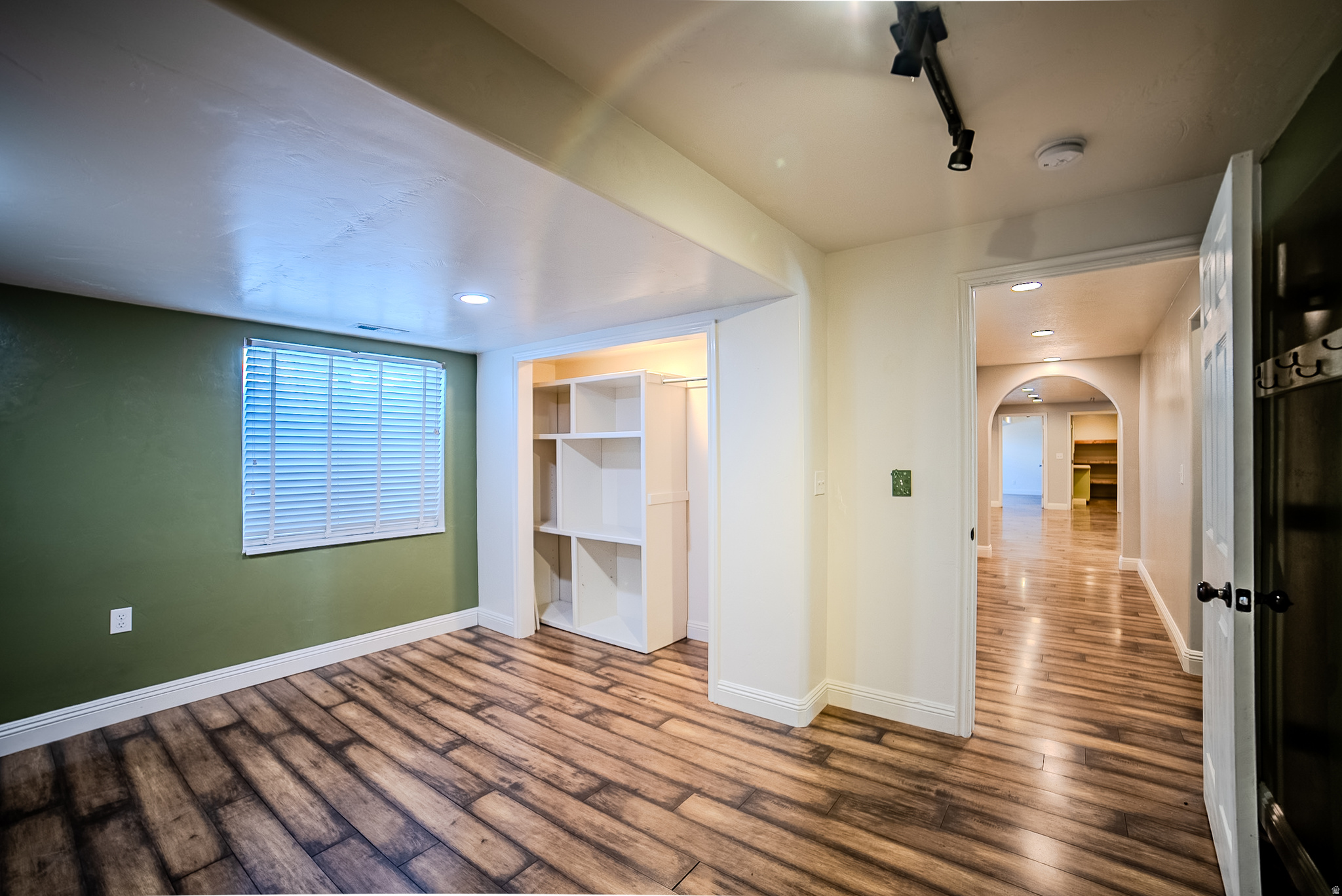 WHITE FARM VILLAGE - Residential