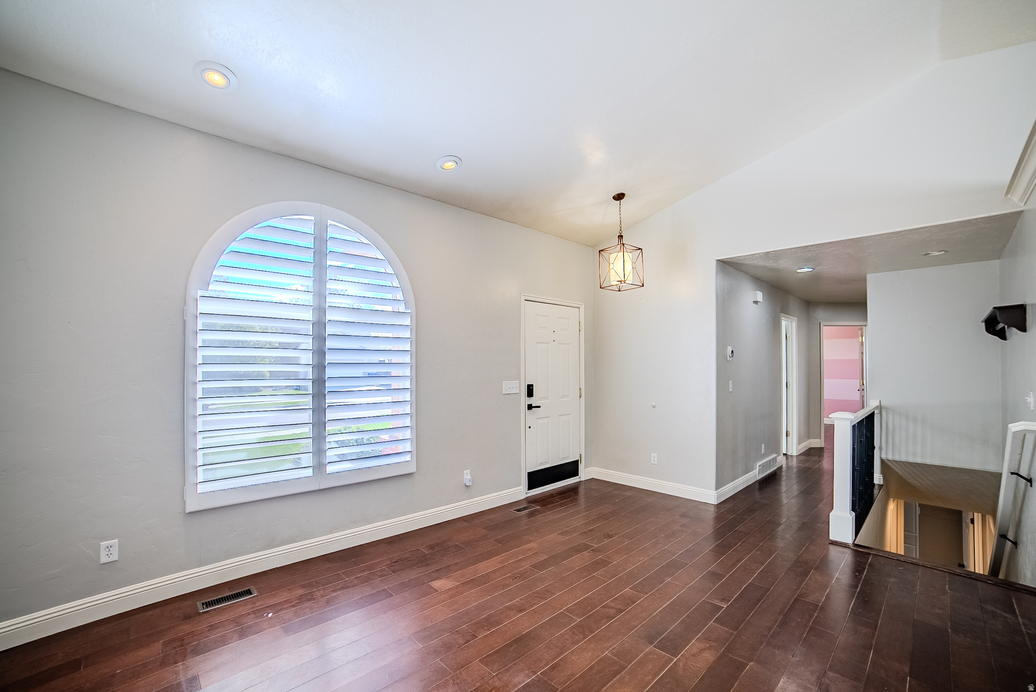 WHITE FARM VILLAGE - Residential