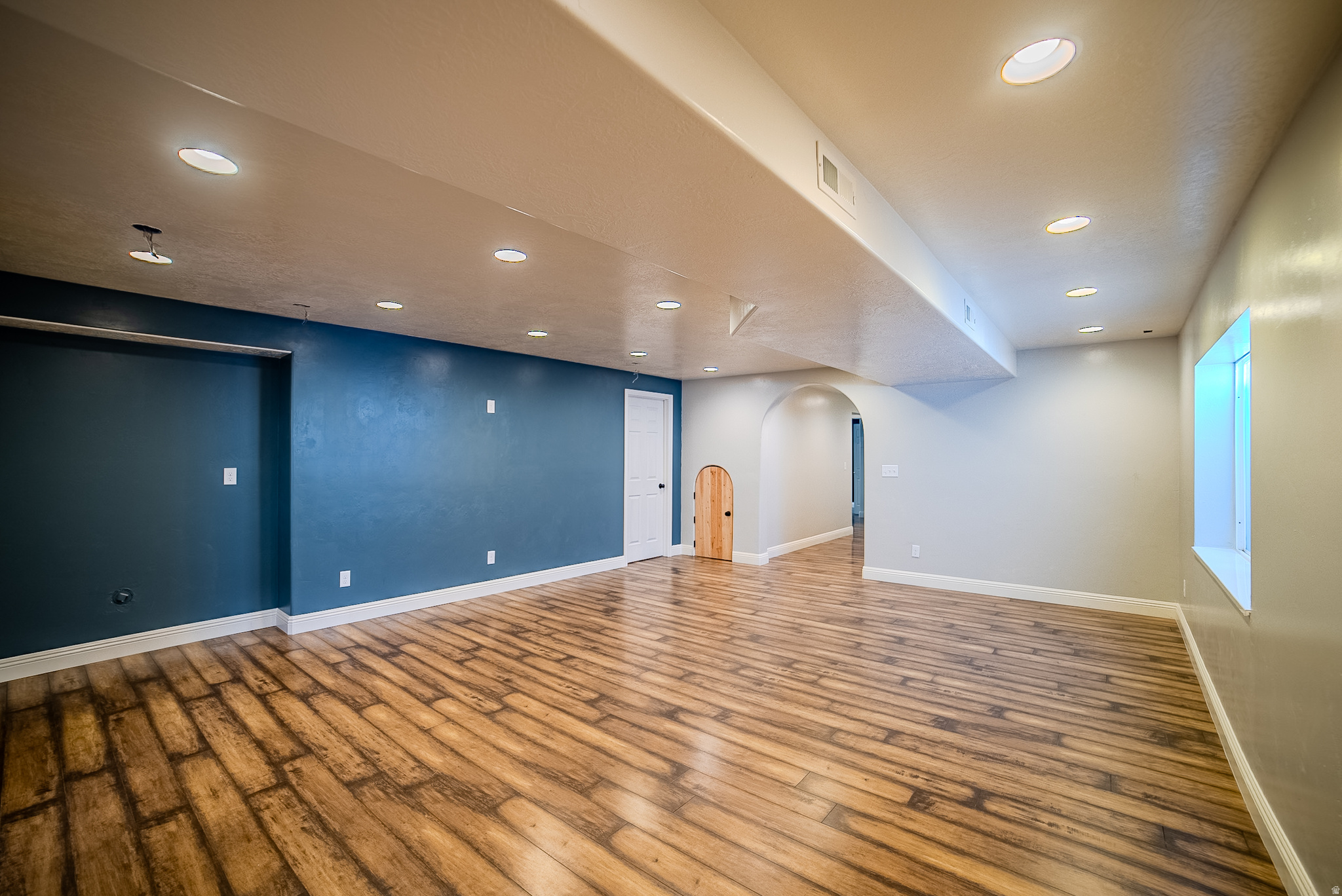 WHITE FARM VILLAGE - Residential