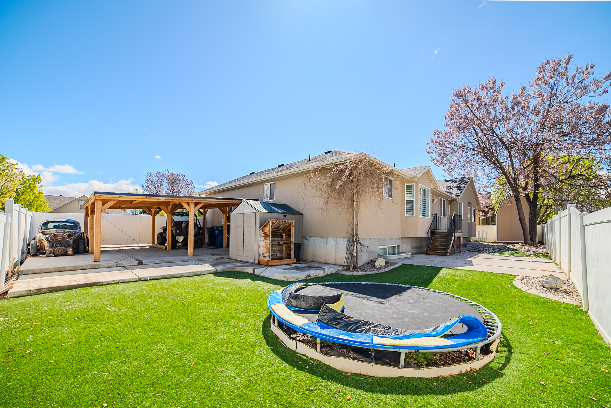 WHITE FARM VILLAGE - Residential