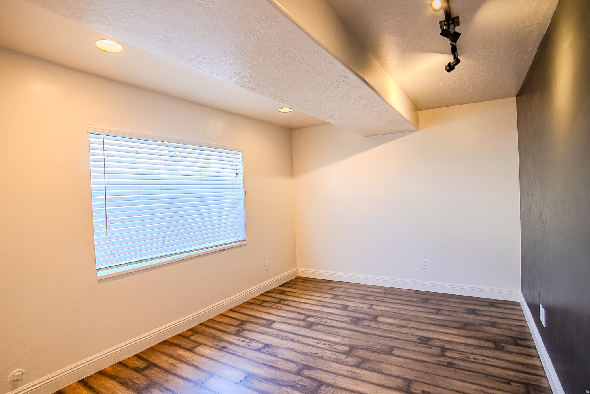 WHITE FARM VILLAGE - Residential