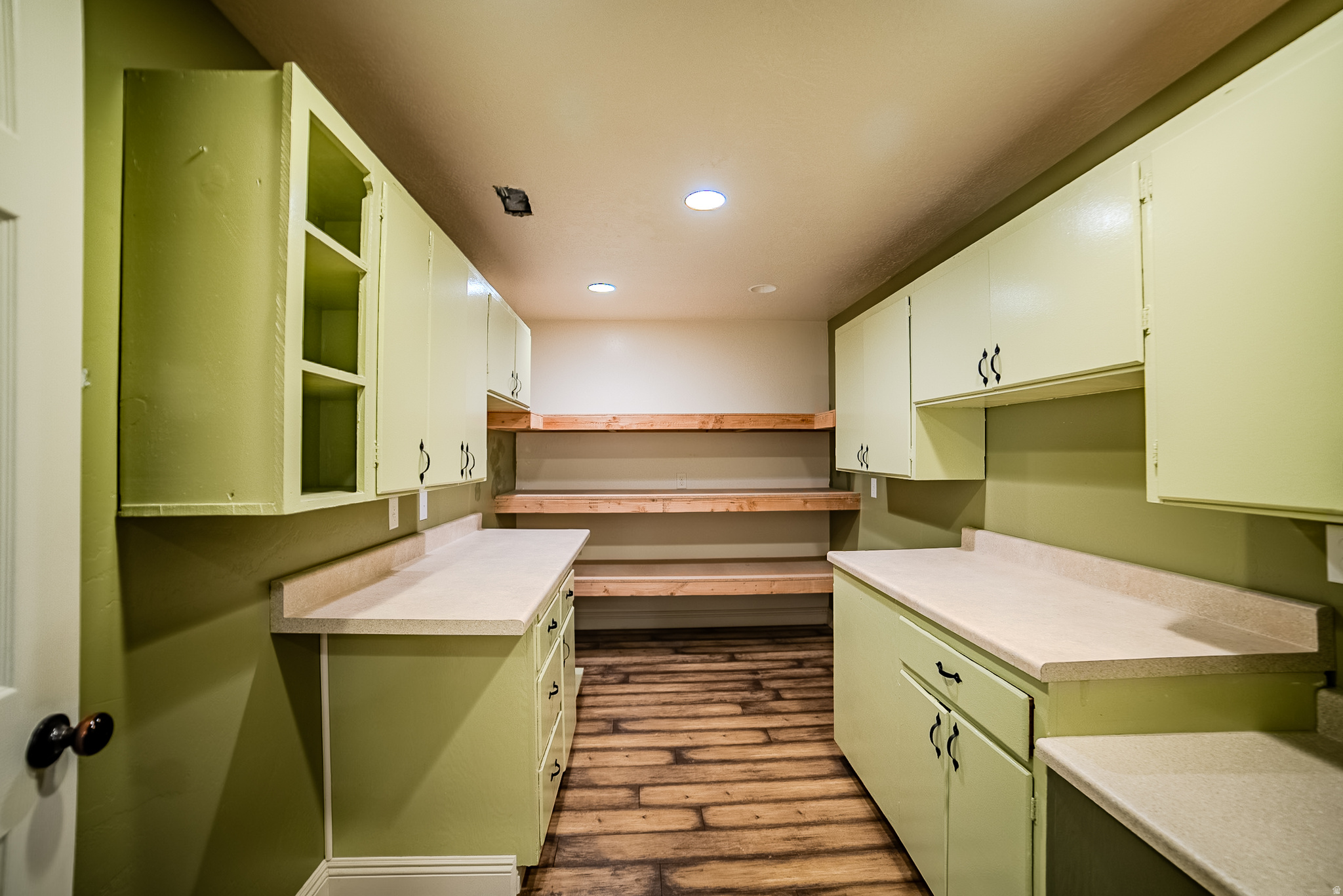 WHITE FARM VILLAGE - Residential