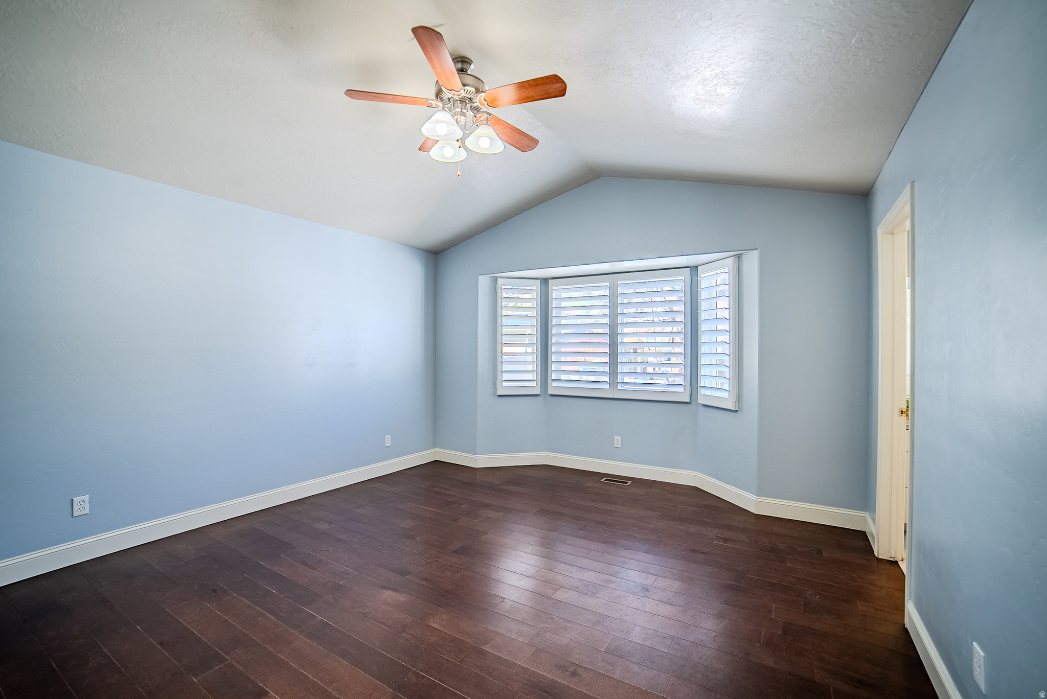 WHITE FARM VILLAGE - Residential