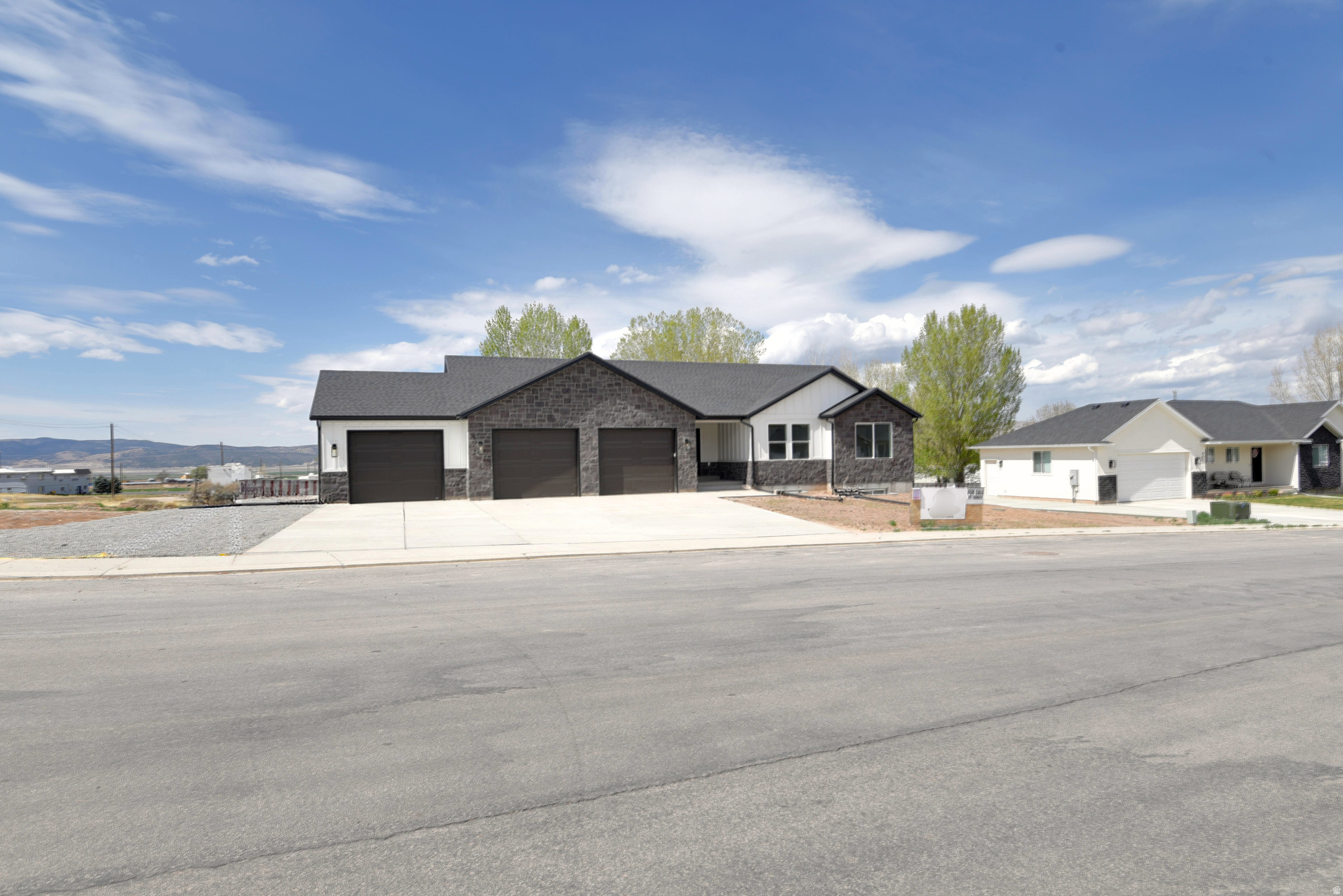 SAVAGE BLUFFS SUBDIVISION - Residential