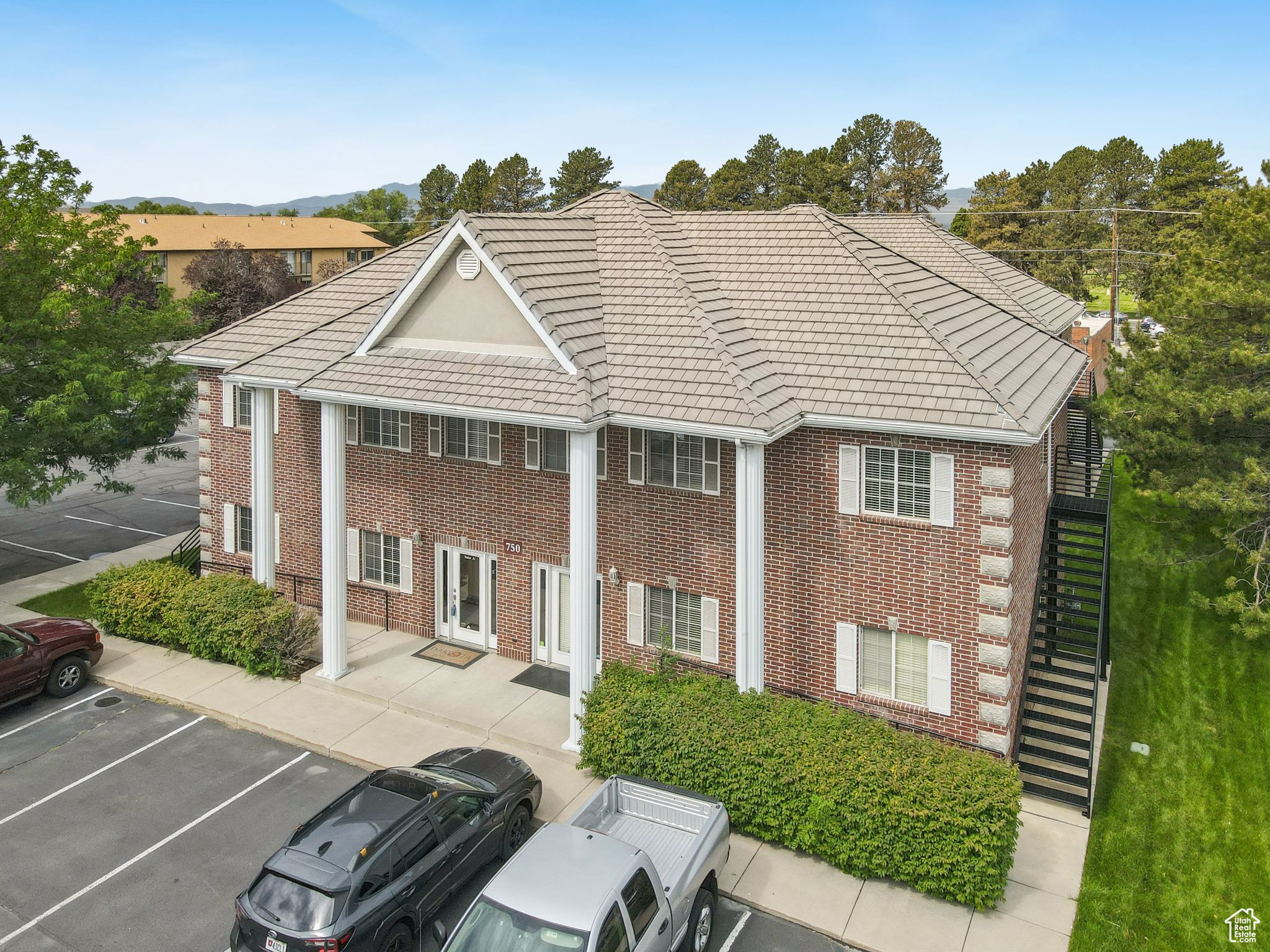 PARK - Commercial Sale