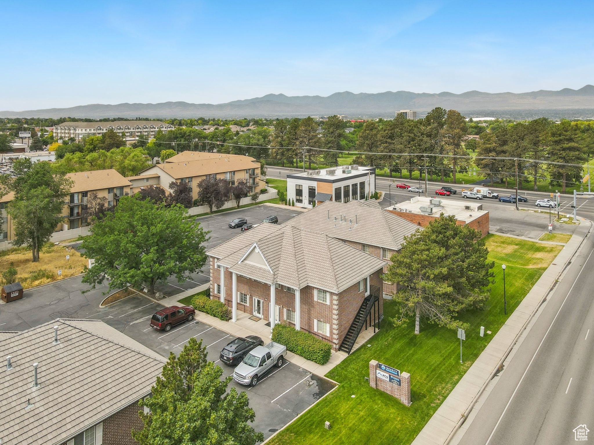 PARK - Commercial Sale