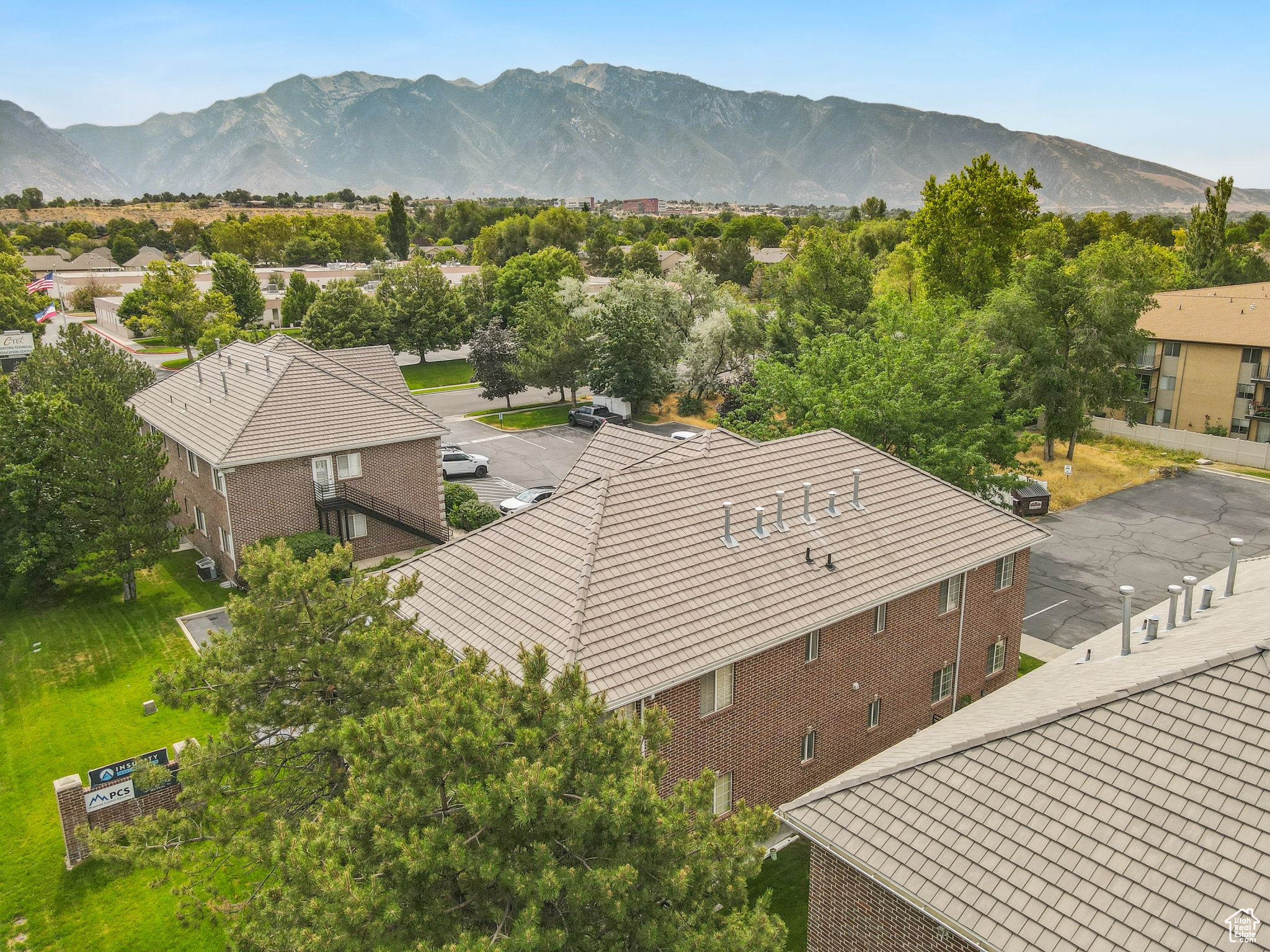 PARK - Commercial Sale