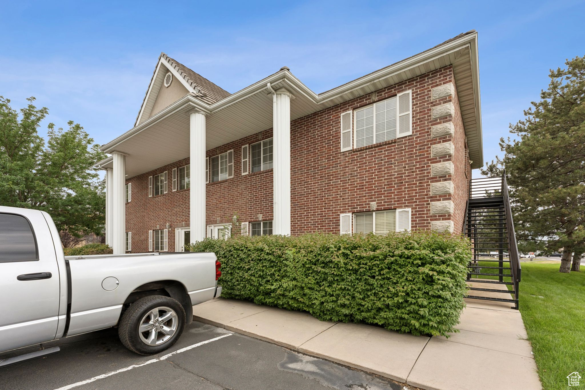 PARK - Commercial Sale