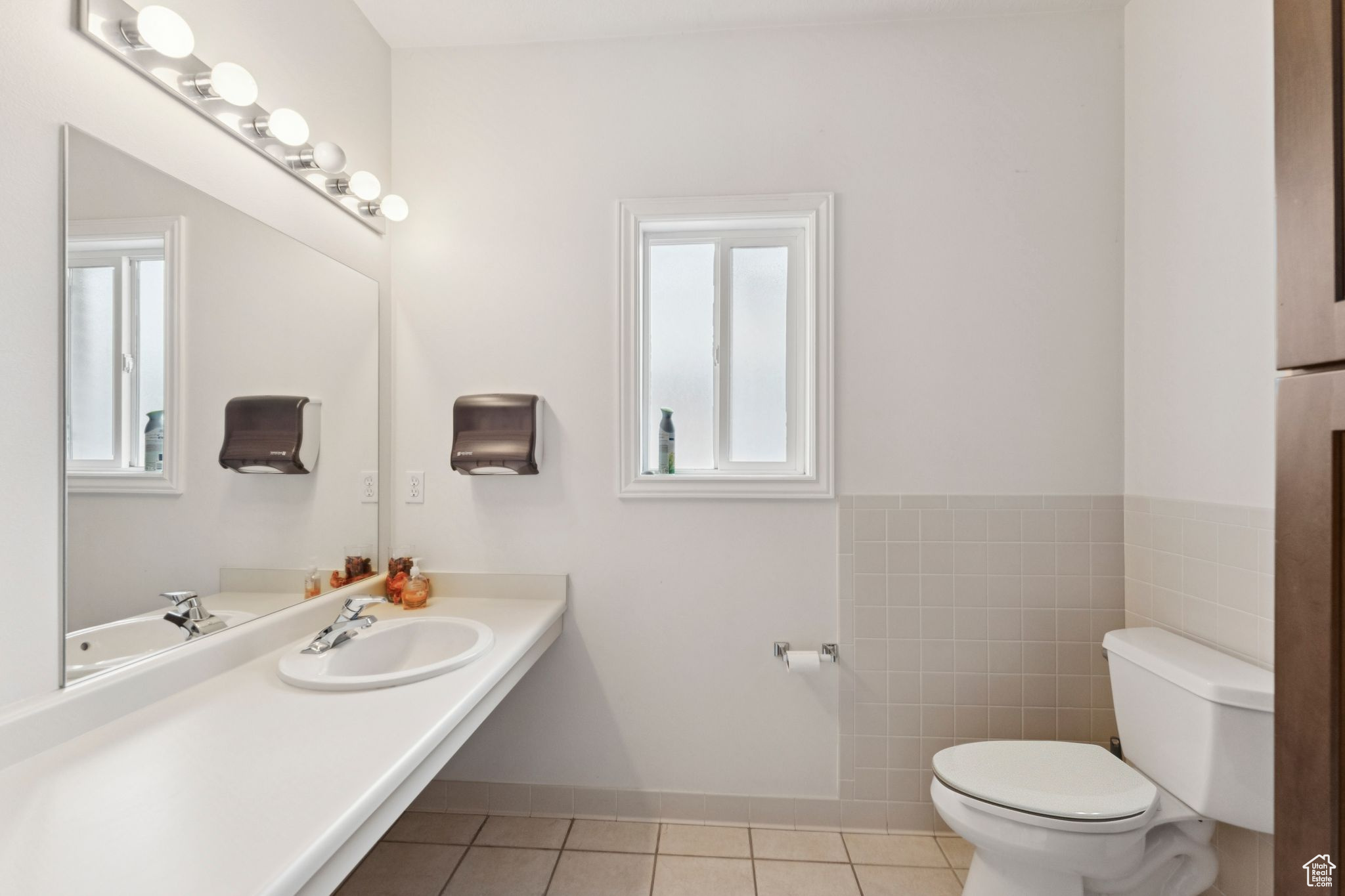 PARK - Commercial Sale