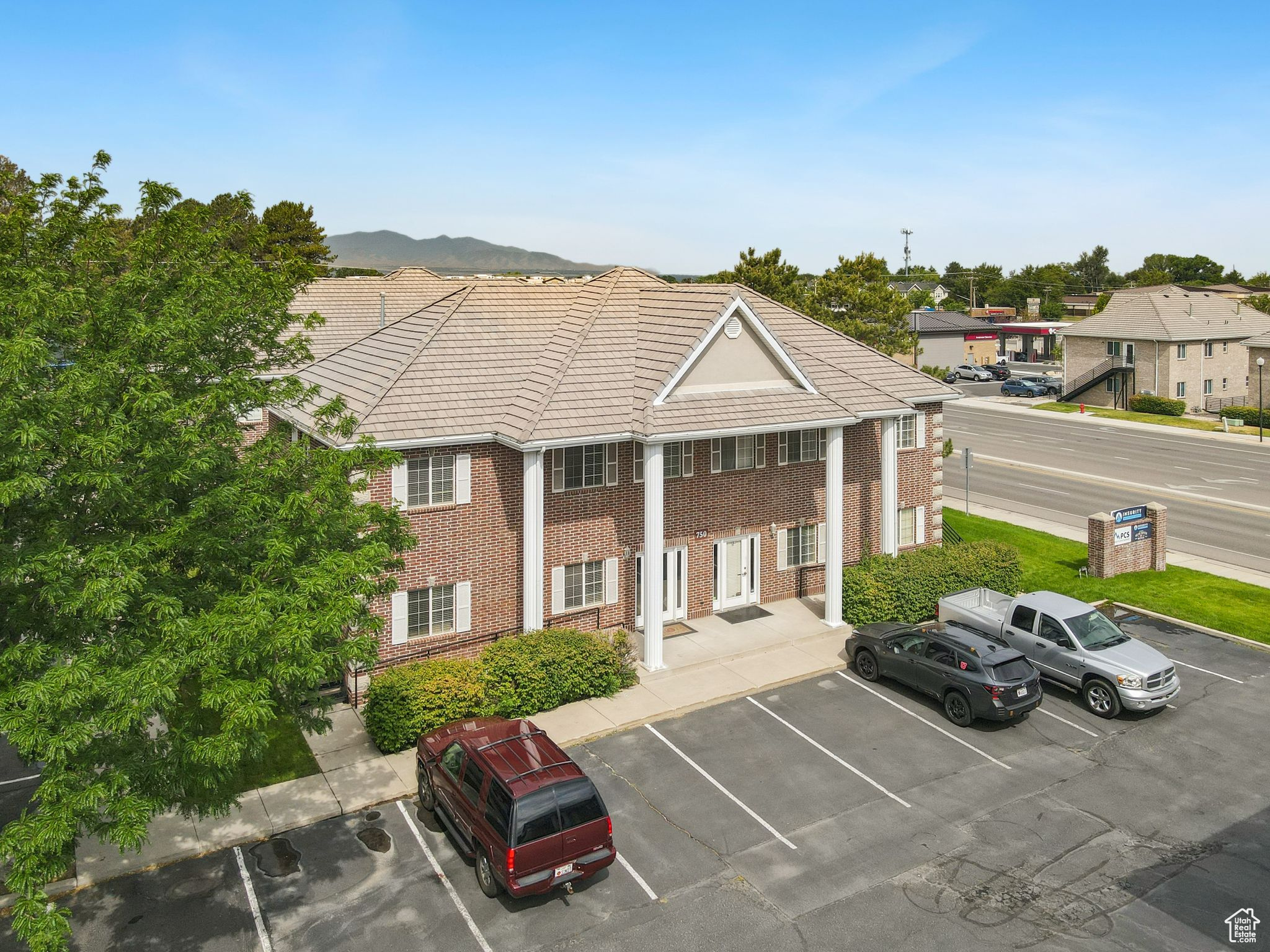 PARK - Commercial Sale