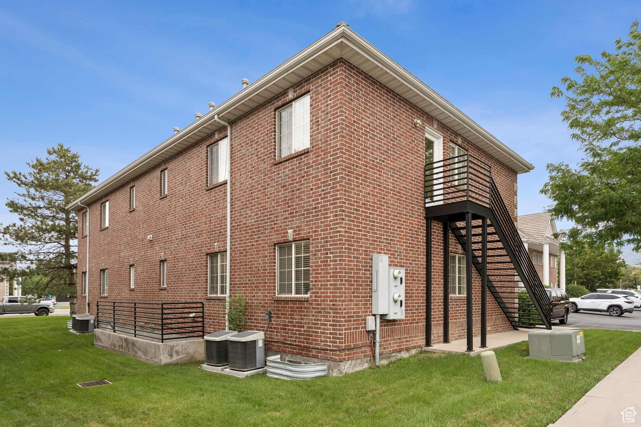 PARK - Commercial Sale