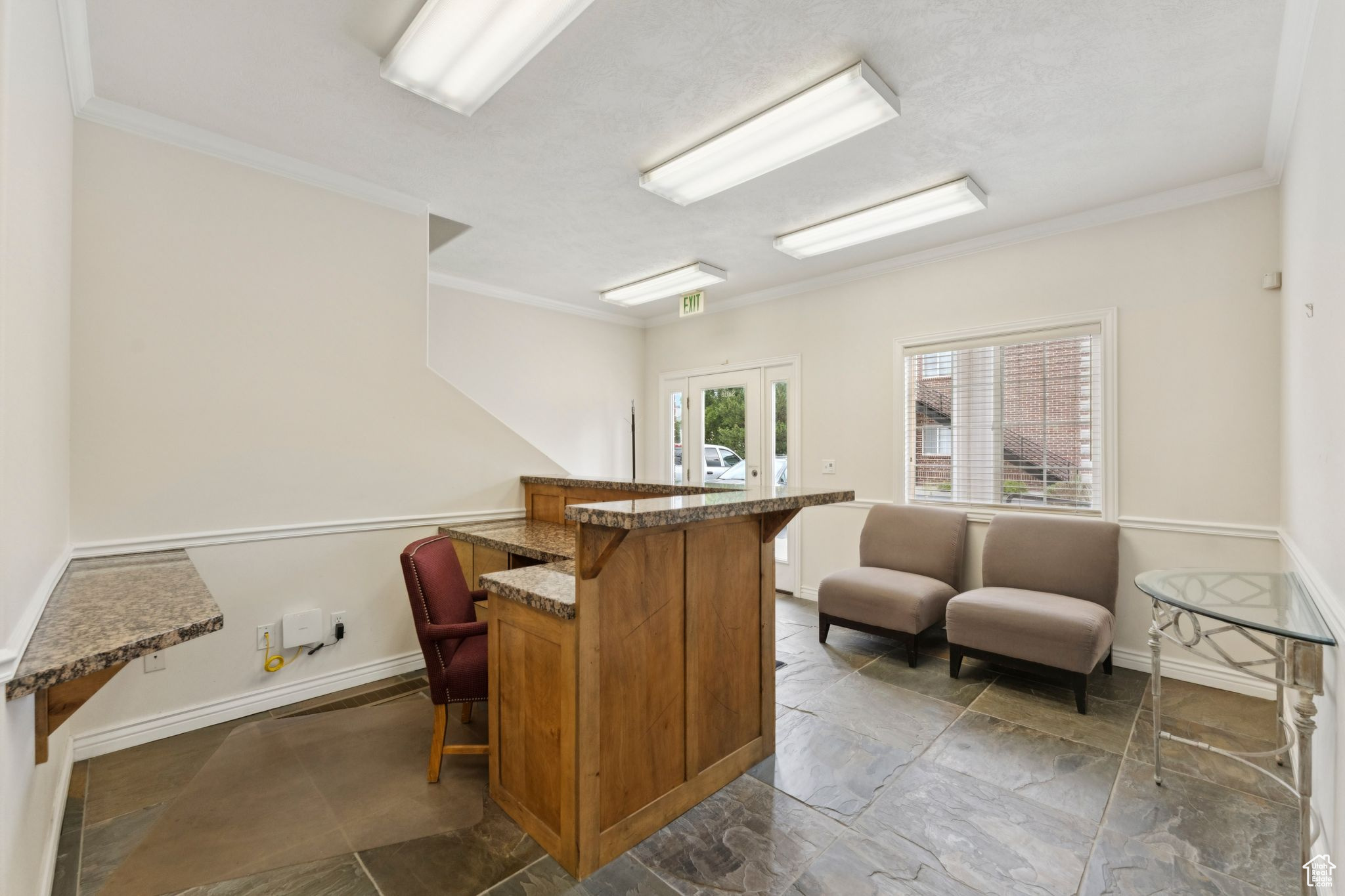 PARK - Commercial Sale