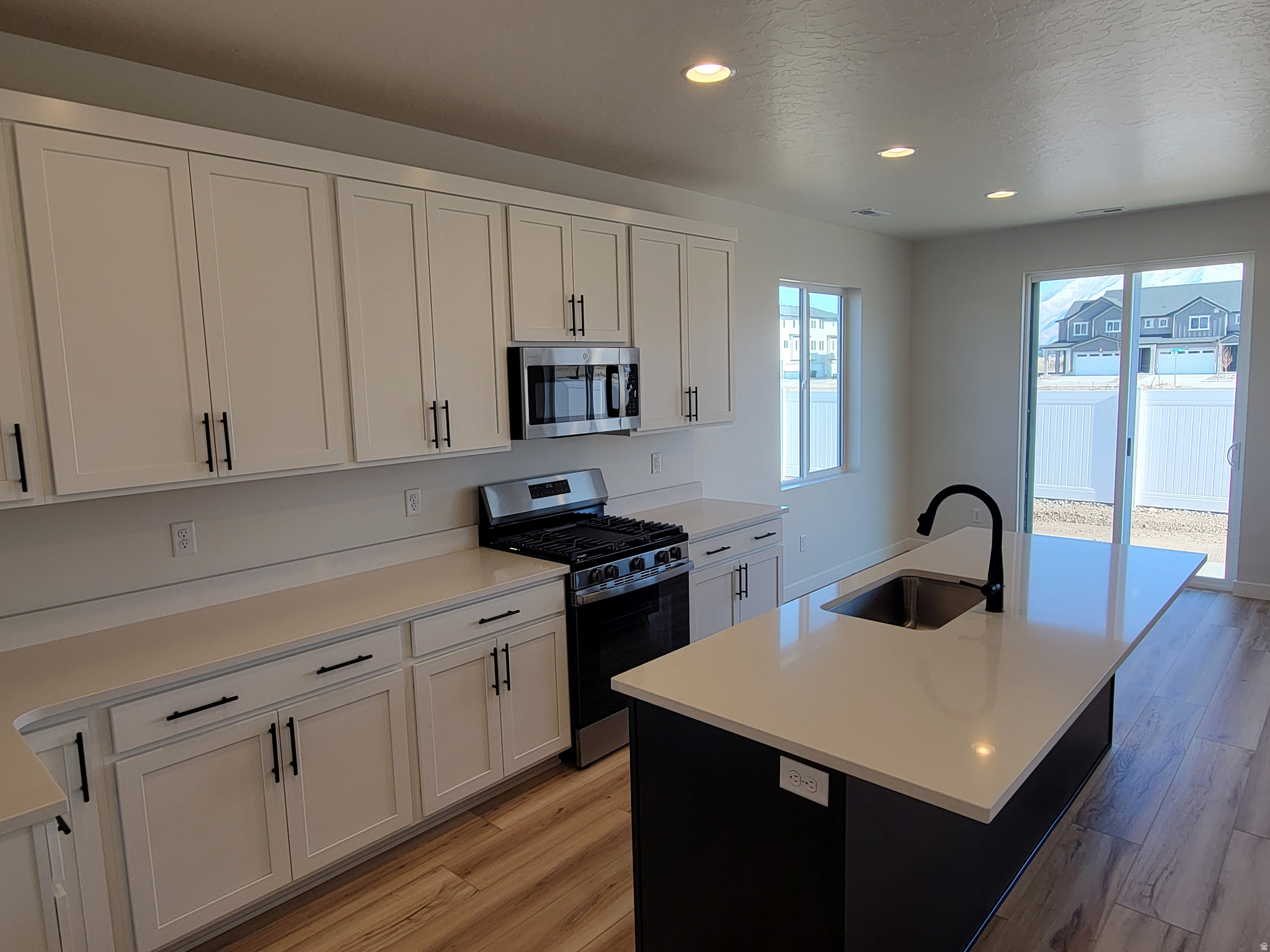 HARMONY PLACE VISTA - Residential