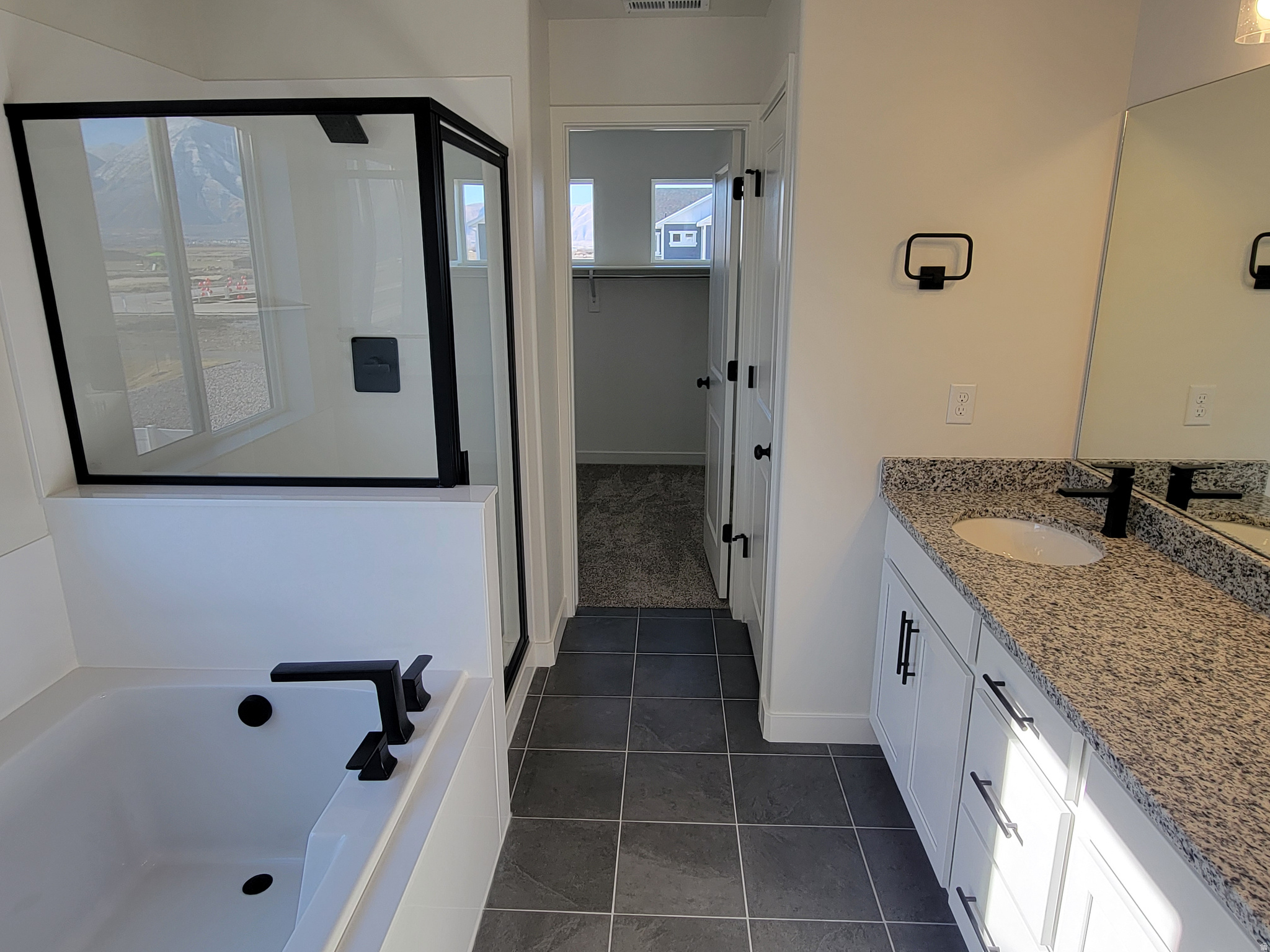 HARMONY PLACE VISTA - Residential