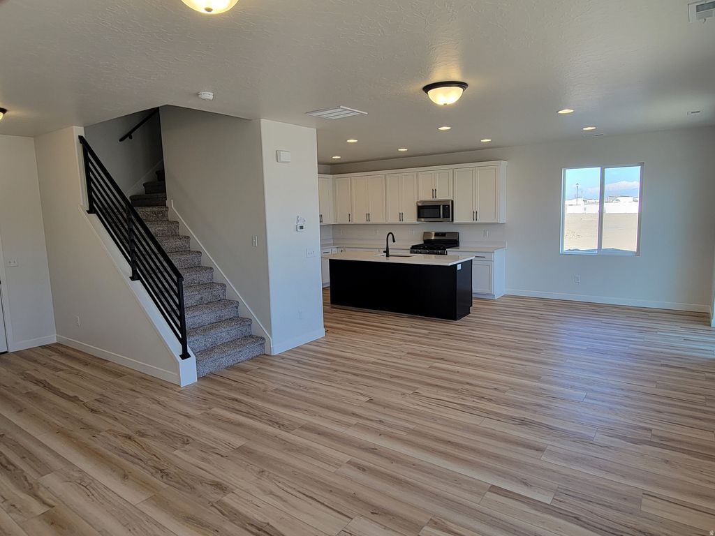 Photo of 1544 N 1190 St W #116, Salem, UT 84653 (MLS # 2130126)
