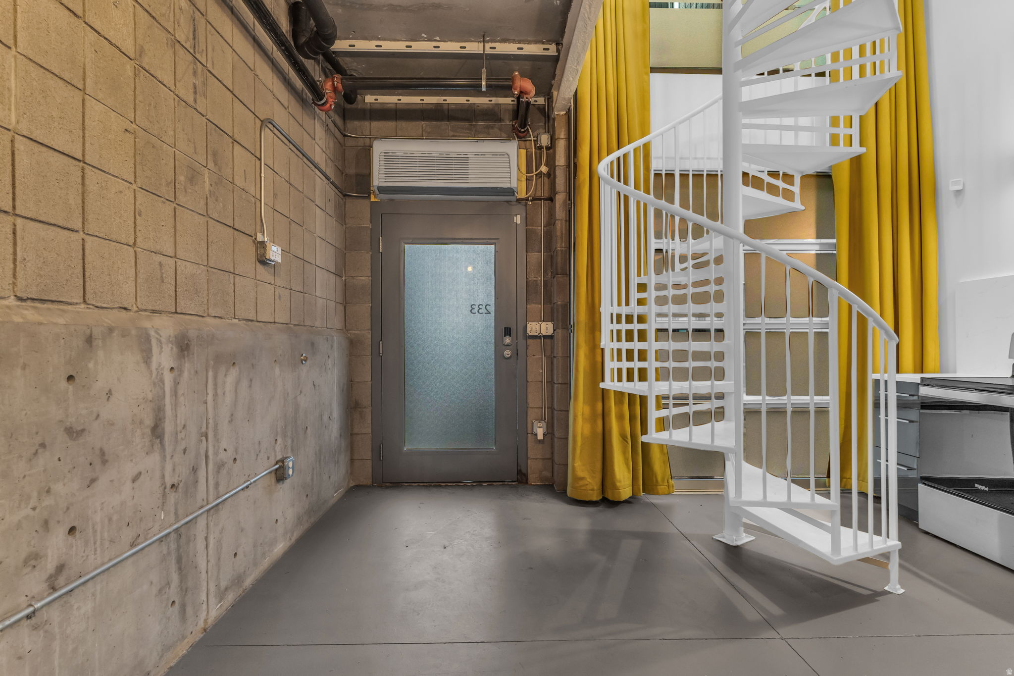 BROADWAY PARK LOFTS - Residential