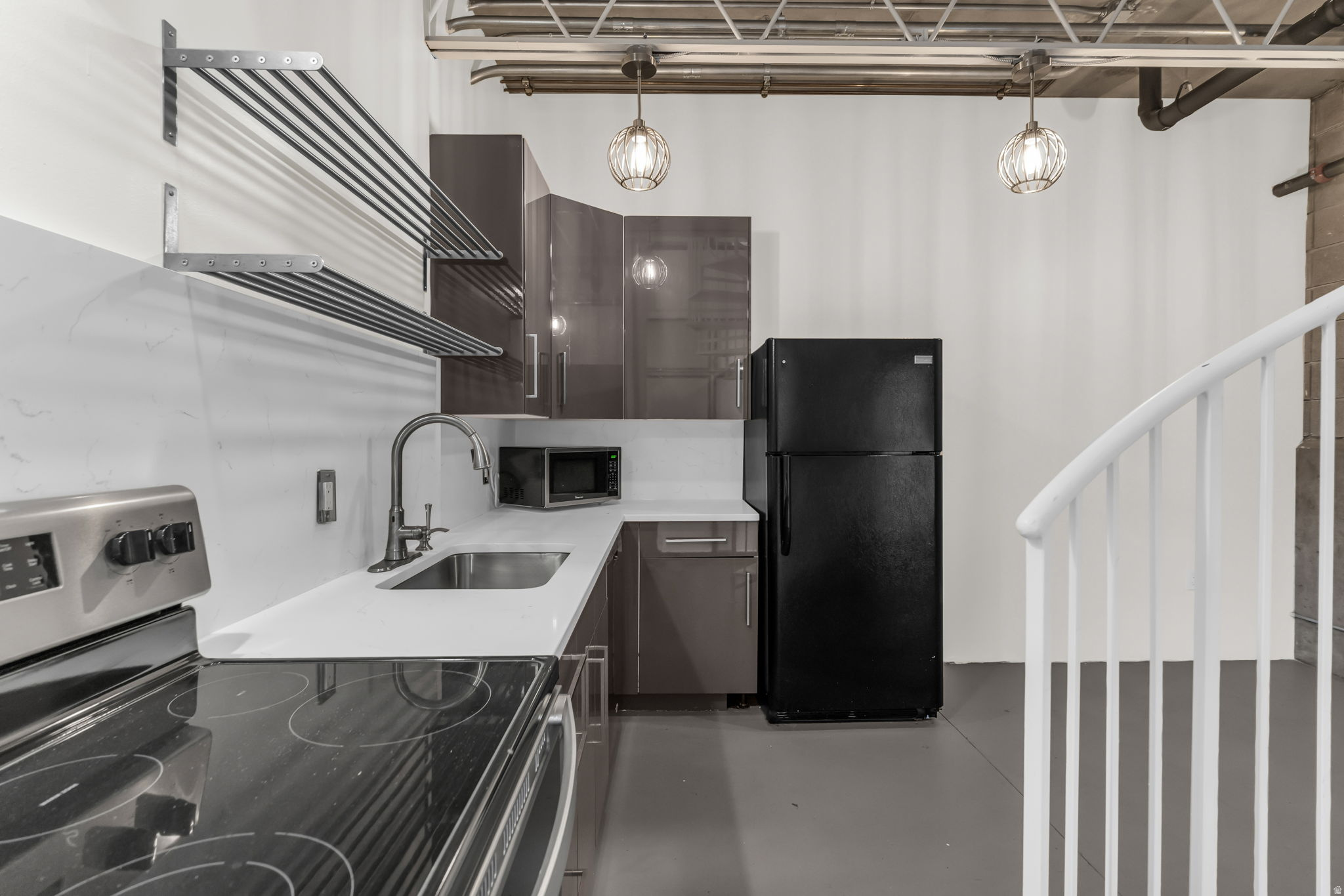 BROADWAY PARK LOFTS - Residential