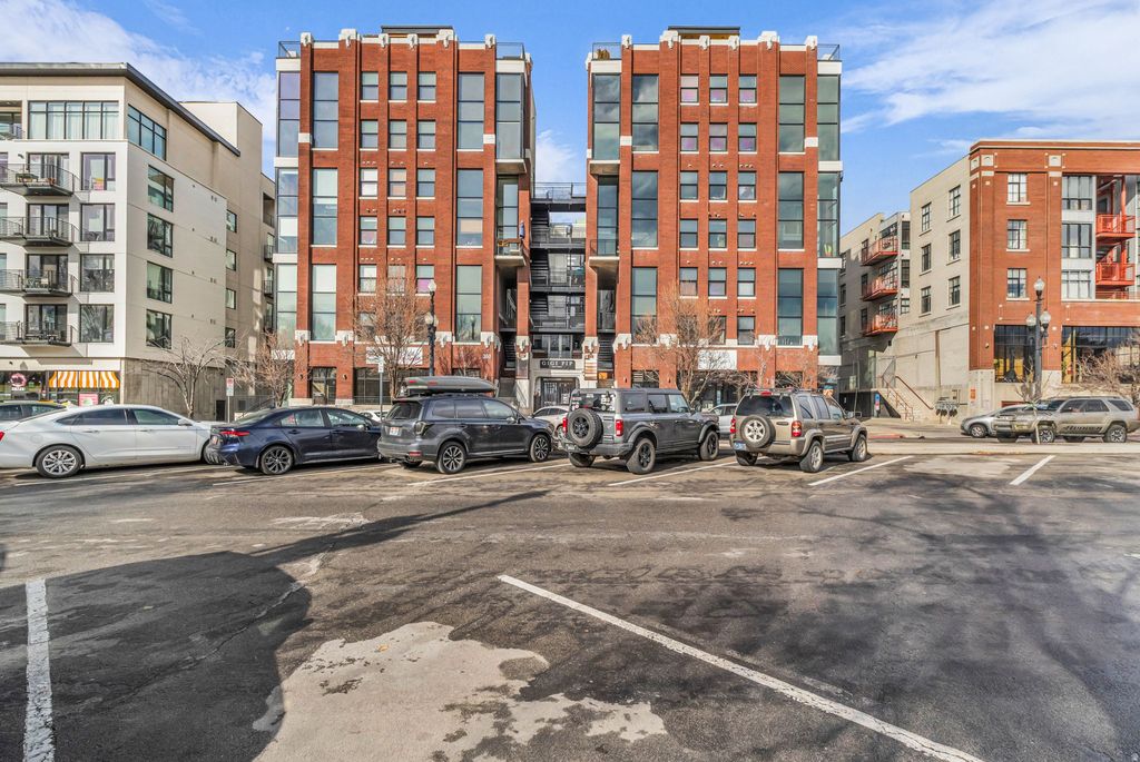 Photo of 360 W 300 S #233, Salt Lake City, UT 84101 (MLS # 2138299)