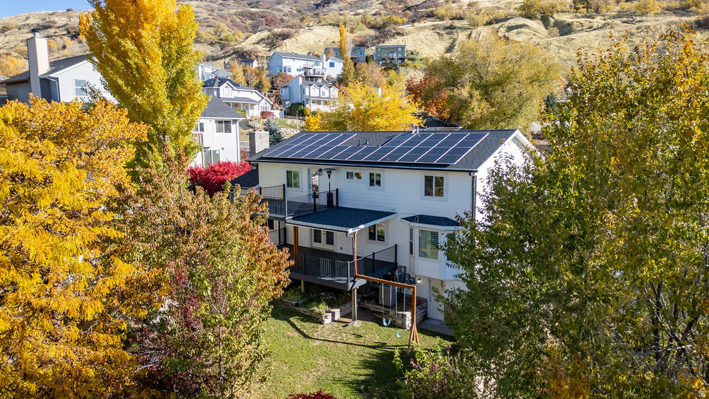 ROLLING HILLS ESTATE - Residential