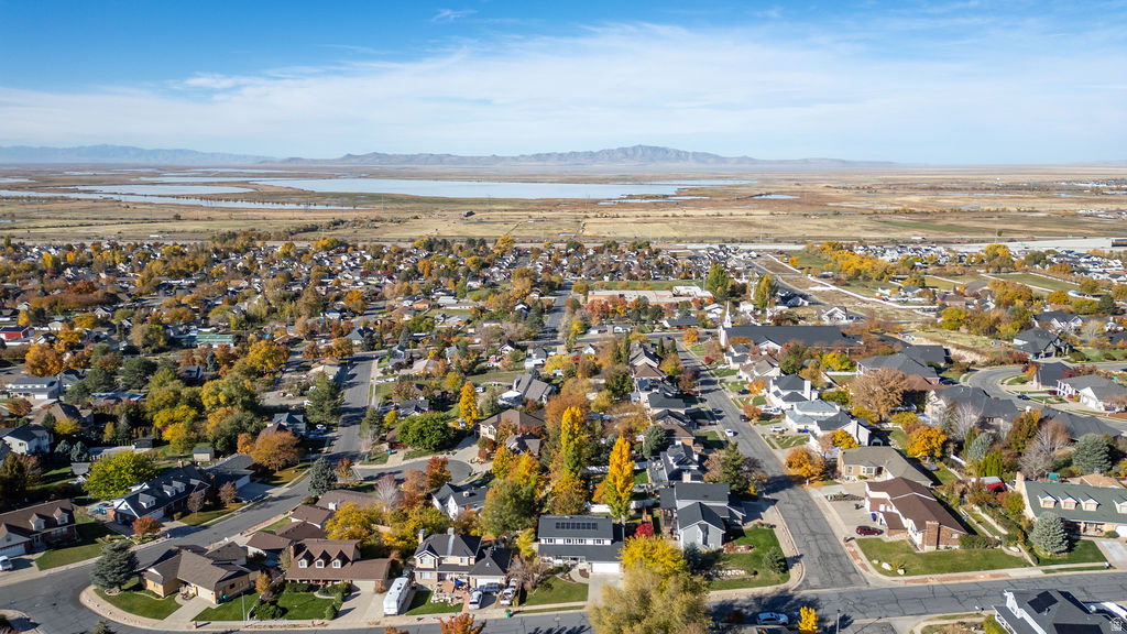 ROLLING HILLS ESTATE - Residential