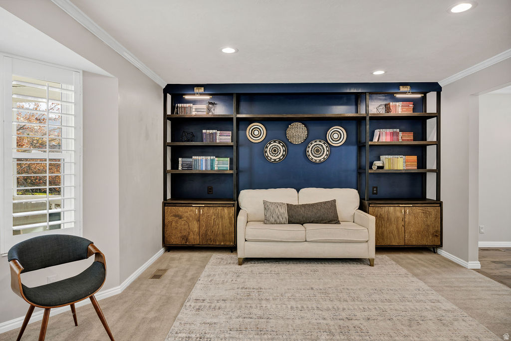 ROLLING HILLS ESTATE - Residential