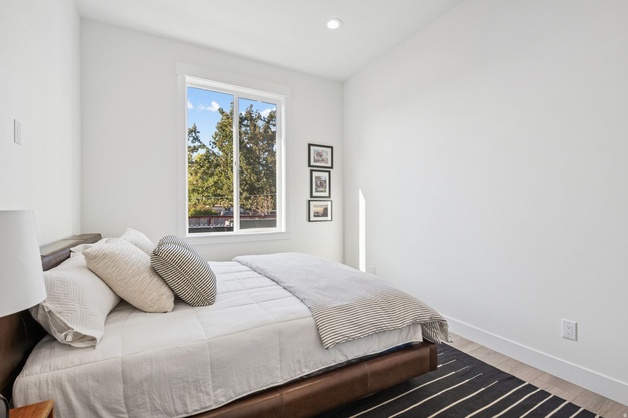 OAKLEY - Residential