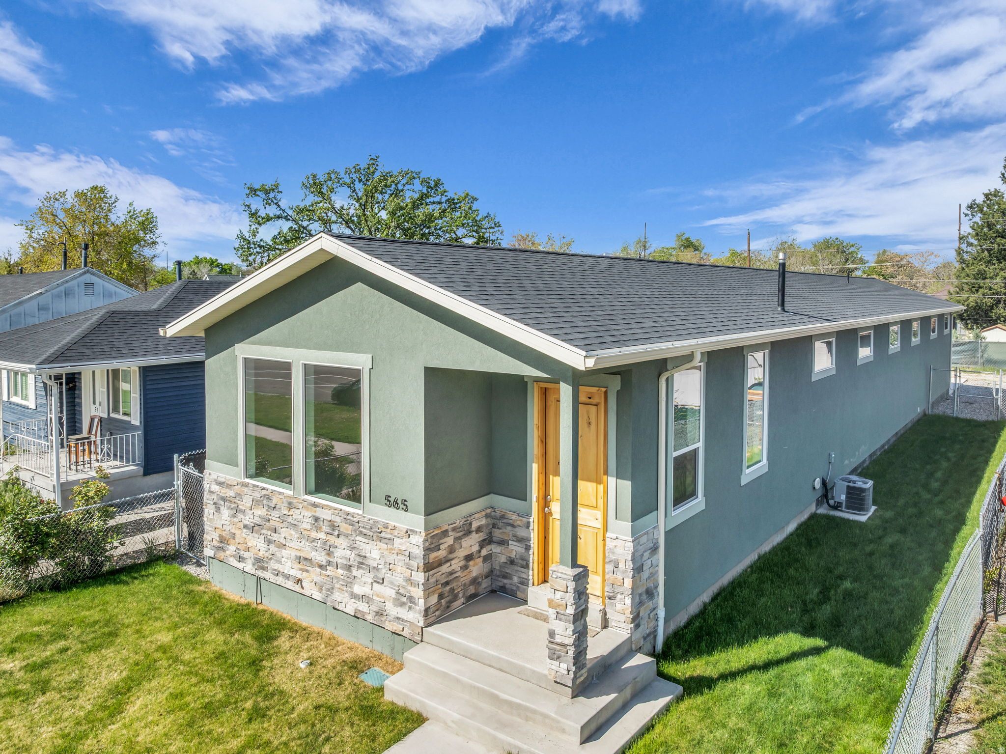 OAKLEY - Residential