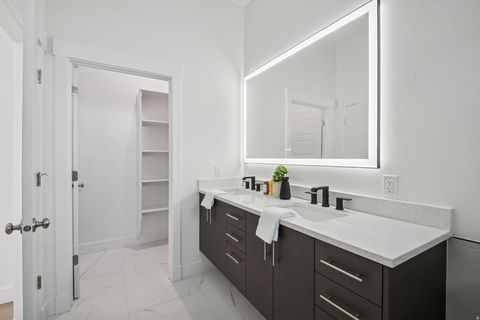 Tiny photo for 565 N 1200 W, Salt Lake City, UT 84116 (MLS # 2151415)