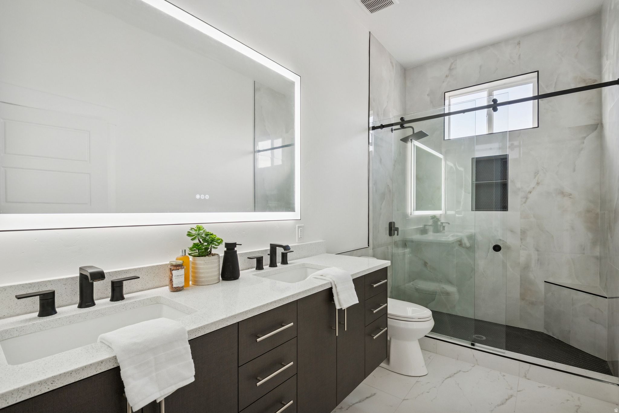 OAKLEY - Residential