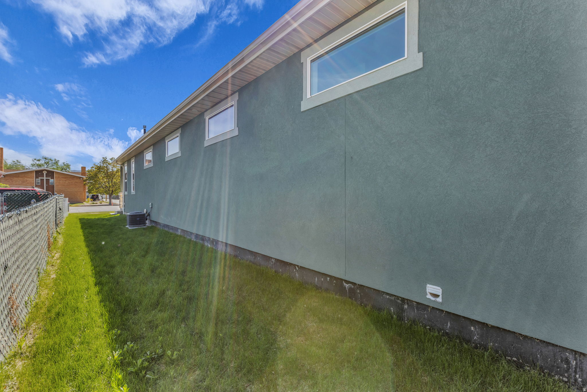 OAKLEY - Residential