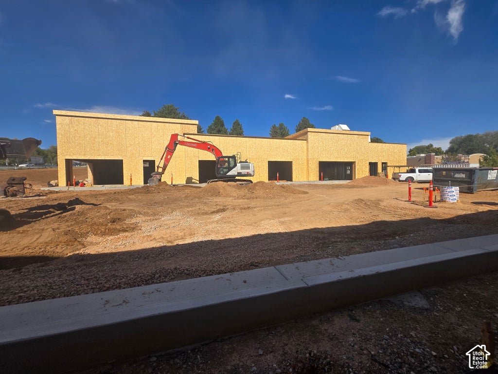 Photo of 2715 N 350 E, Layton, UT 84041 (MLS # 2190860)
