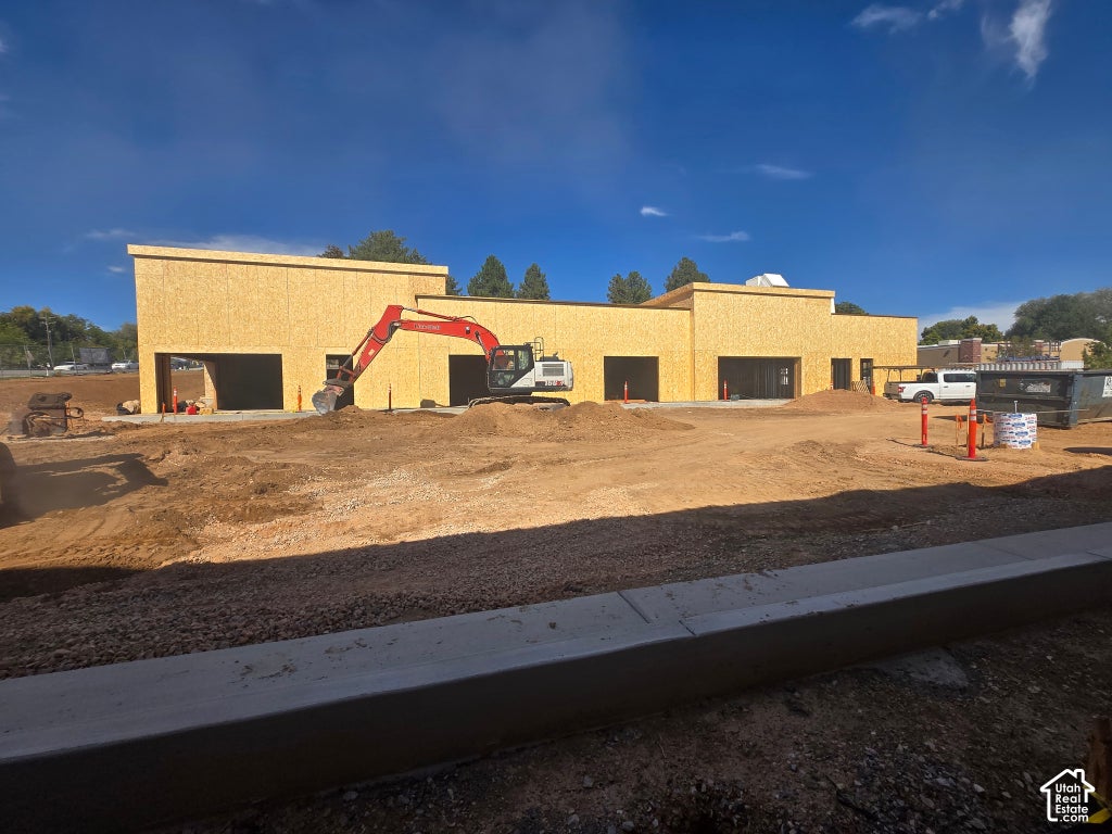 Photo of 2715 N 350 E, Layton, UT 84041 (MLS # 2190860)