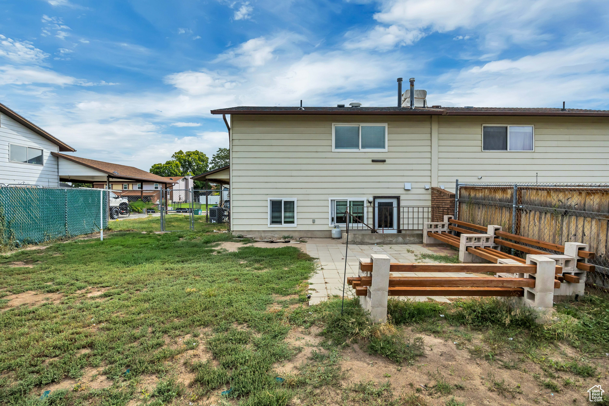 FOXGLEN SUBDIVISION NO.3 - Residential Income