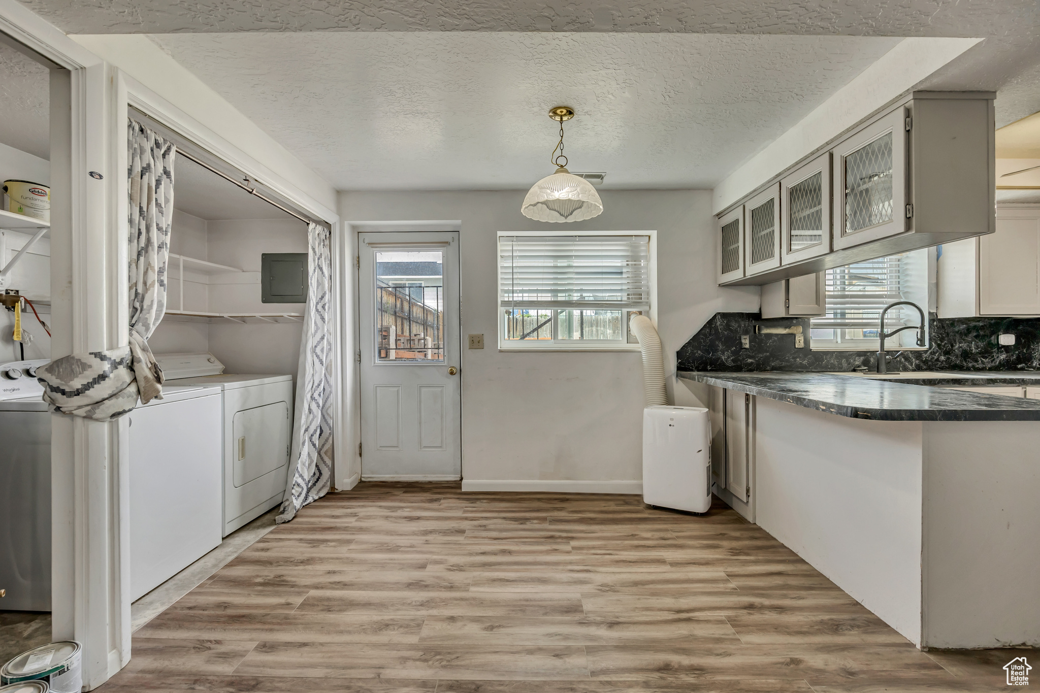 FOXGLEN SUBDIVISION NO.3 - Residential Income