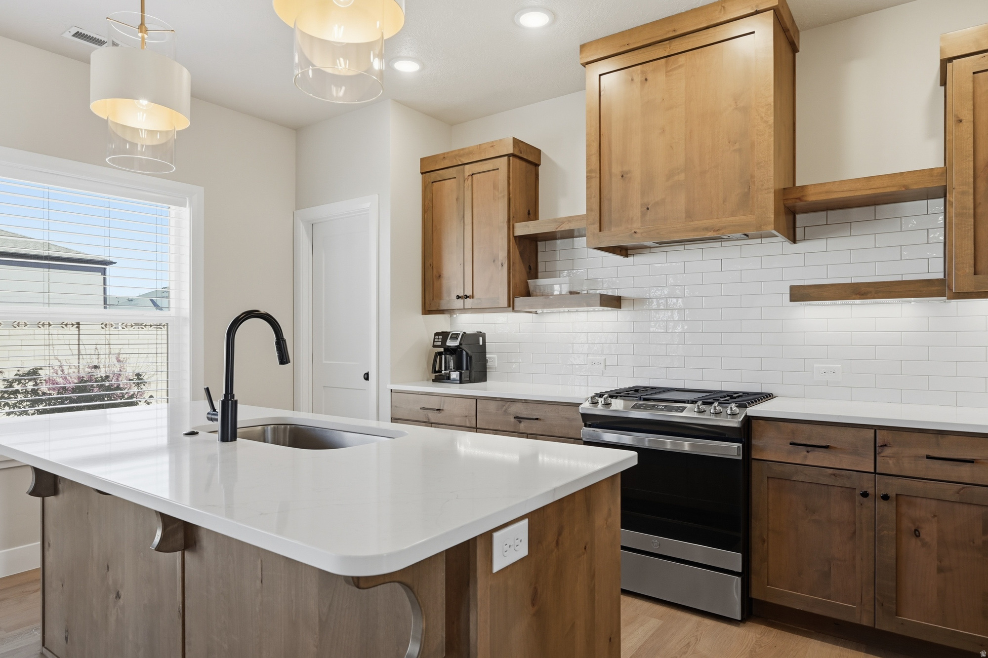 IRON WEST - Residential