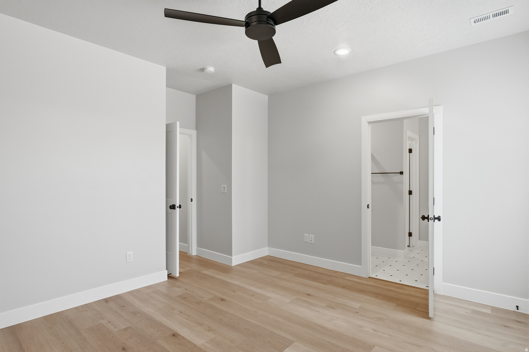 IRON WEST - Residential