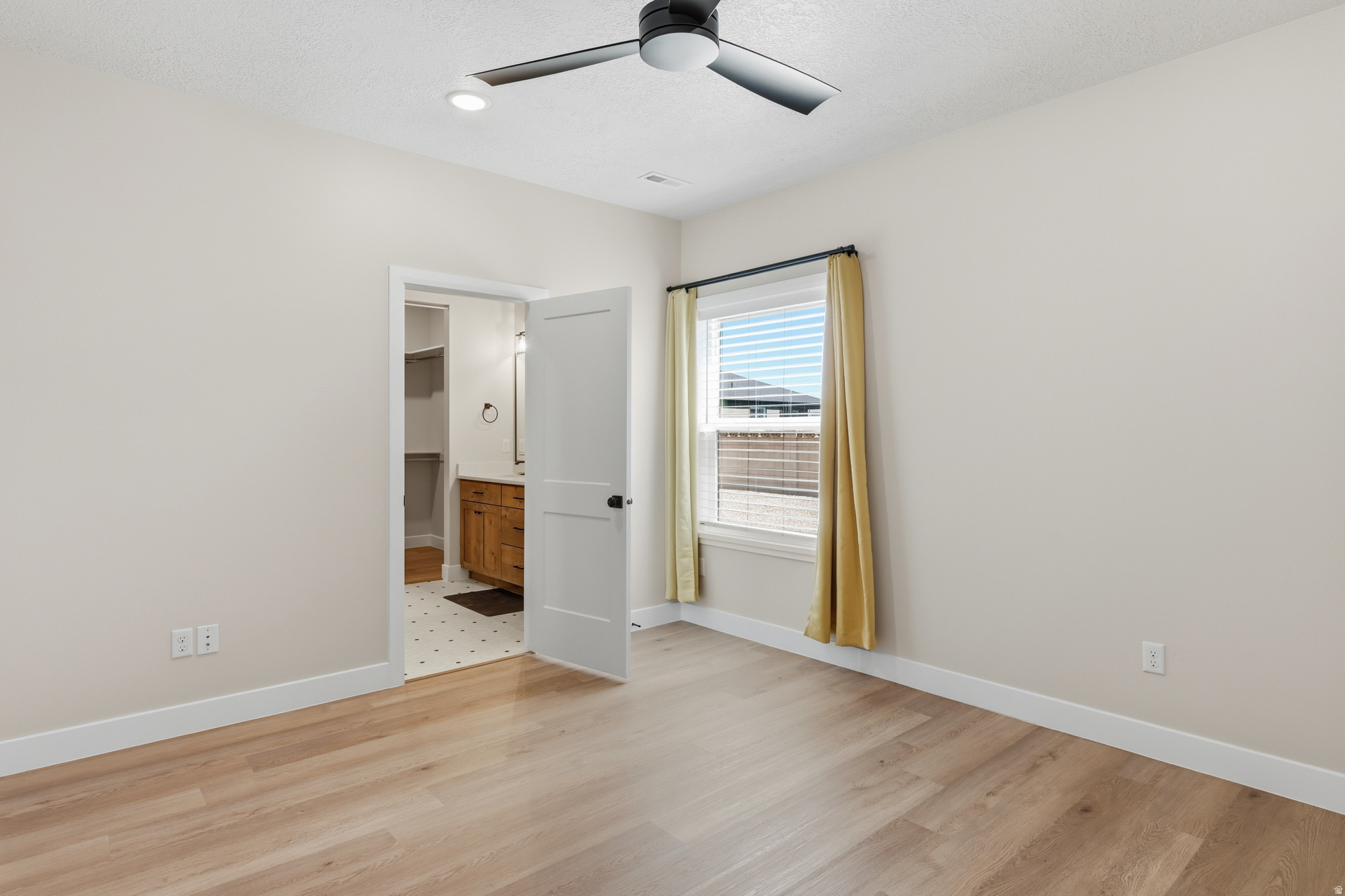 IRON WEST - Residential