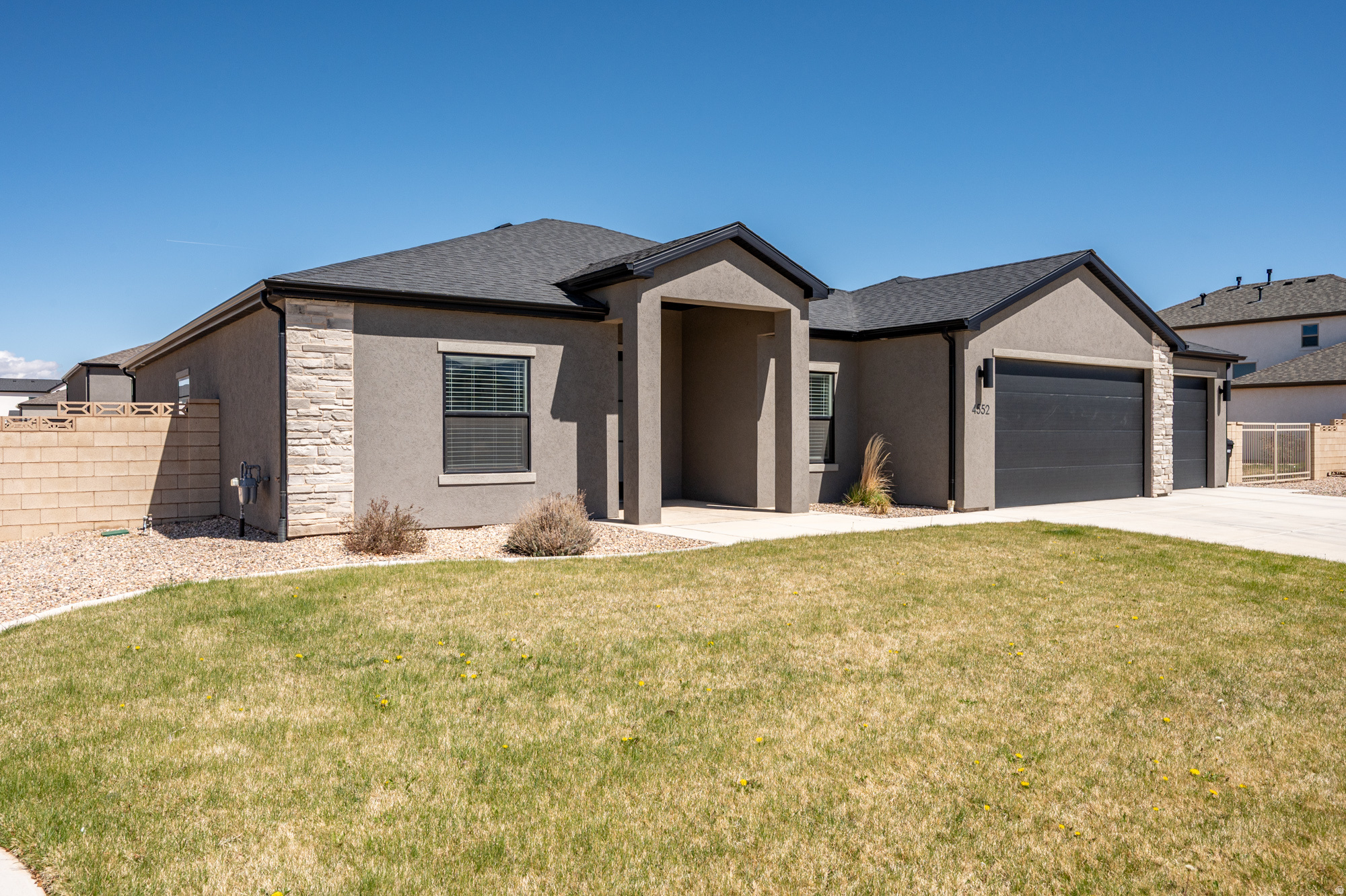 IRON WEST - Residential