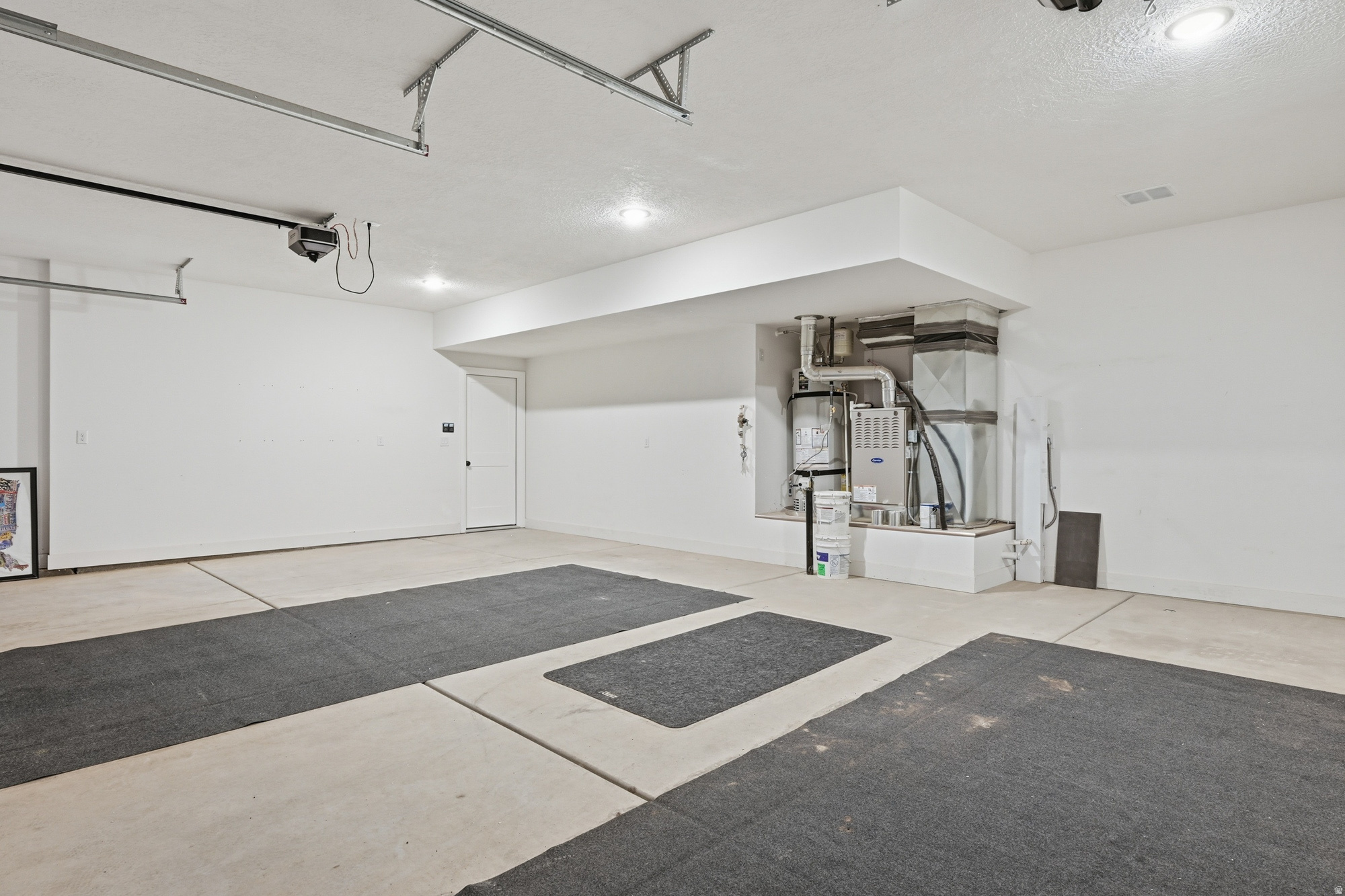 IRON WEST - Residential