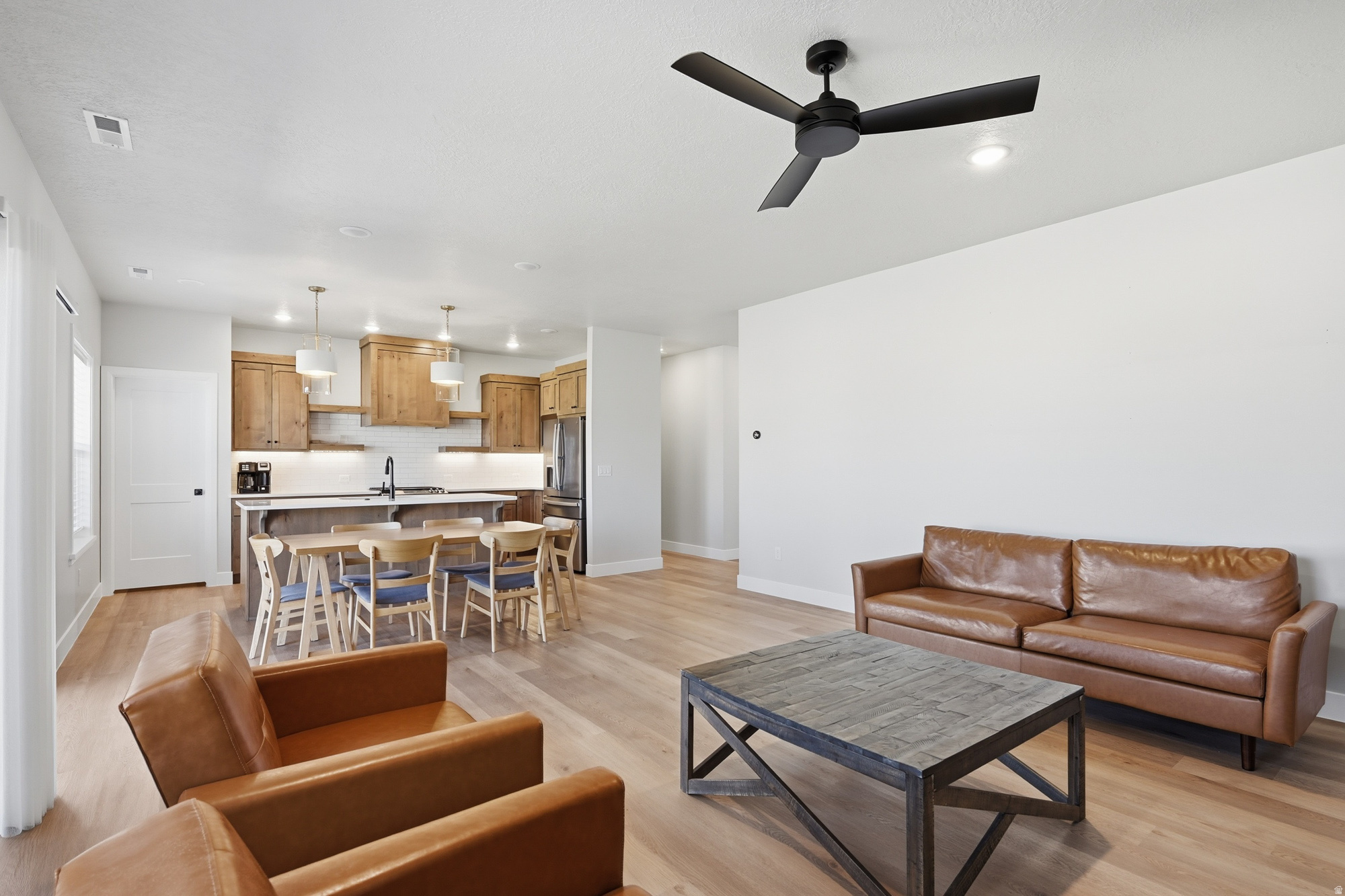 IRON WEST - Residential