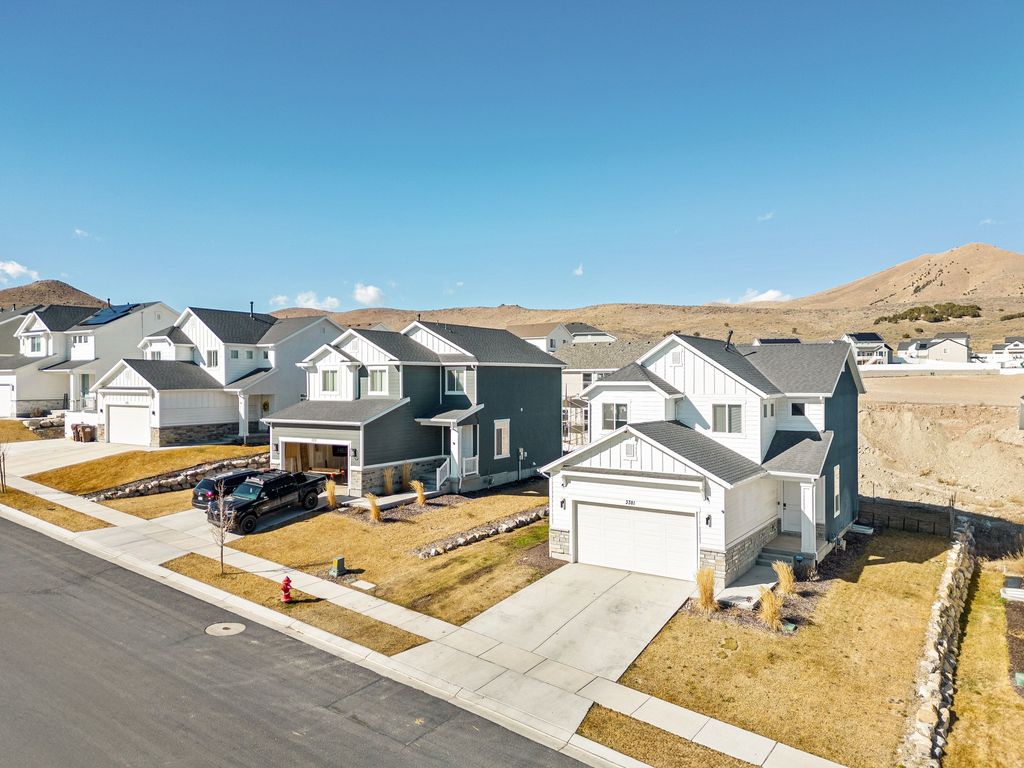 Photo of 3381 E STILLWATER, Eagle Mountain, UT 84005 (MLS # 2141232)