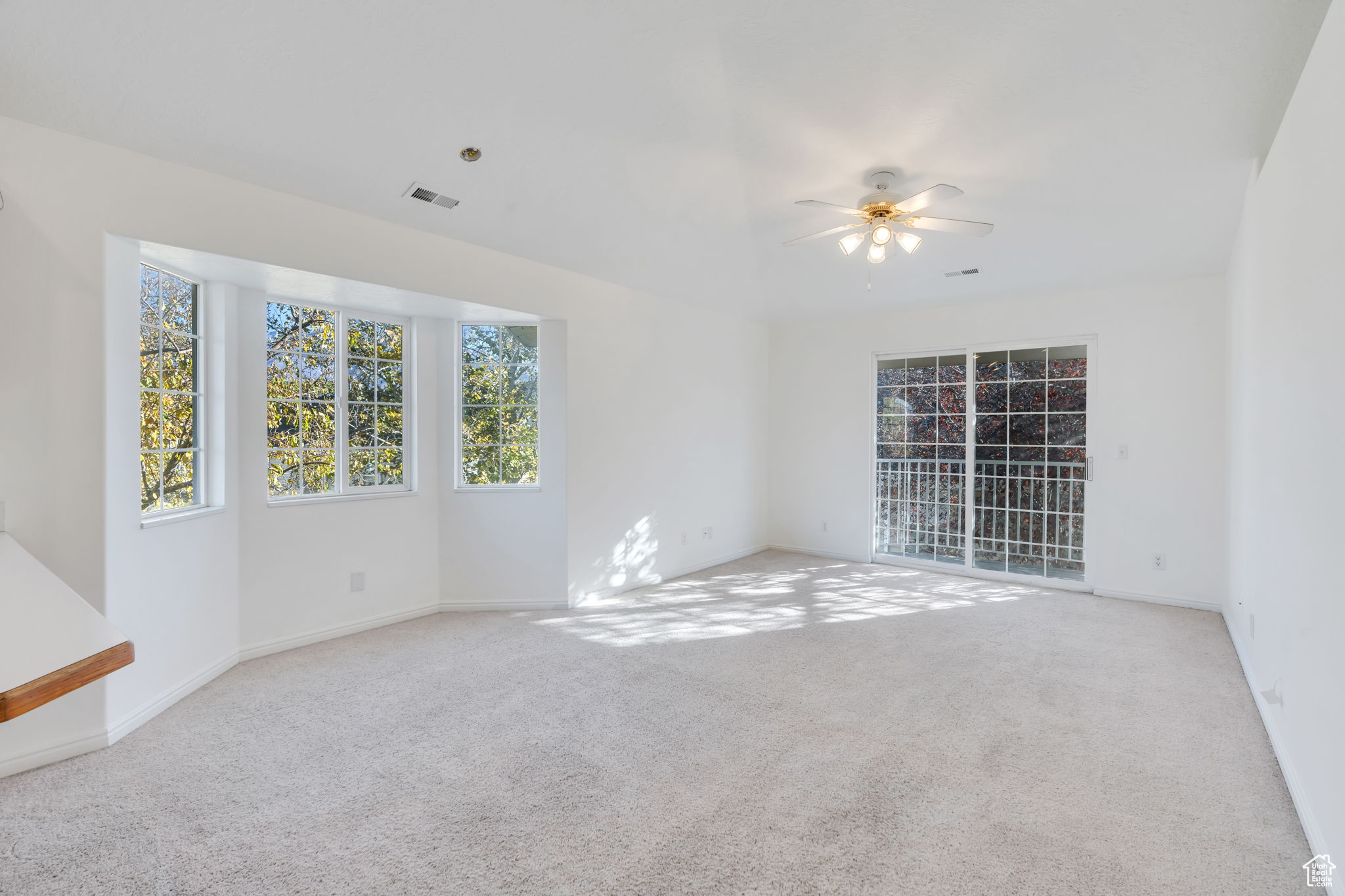 COUNTRY WOODS - Residential