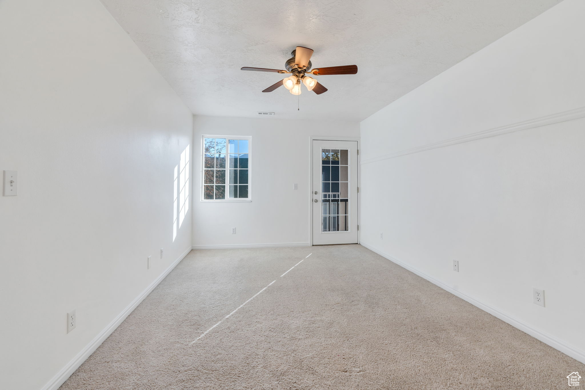 COUNTRY WOODS - Residential