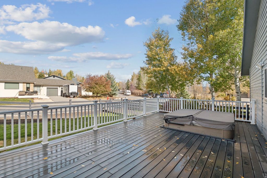 Photo of 5705 KINGSFORD AVE, Park City, UT 84098 (MLS # 2120688)