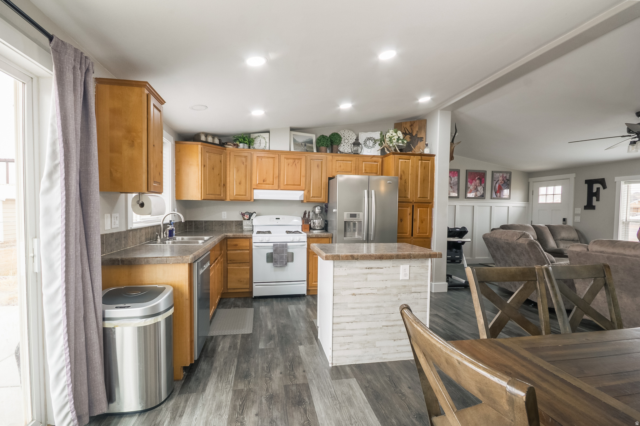 HIDDEN VALLEY SUBDIVISION PHASE 1 - Residential