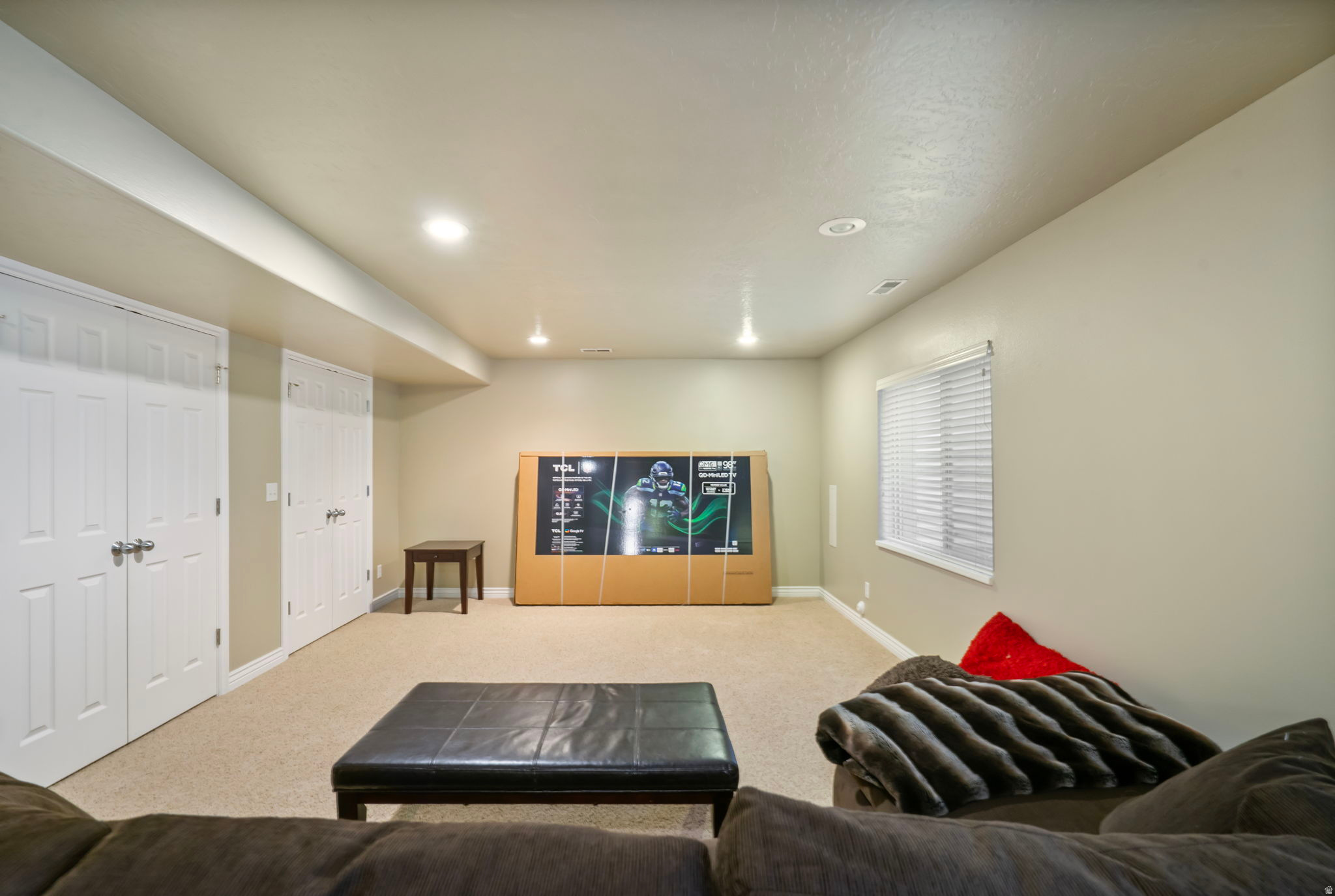 HIDDEN MEADOW ESTS - Residential