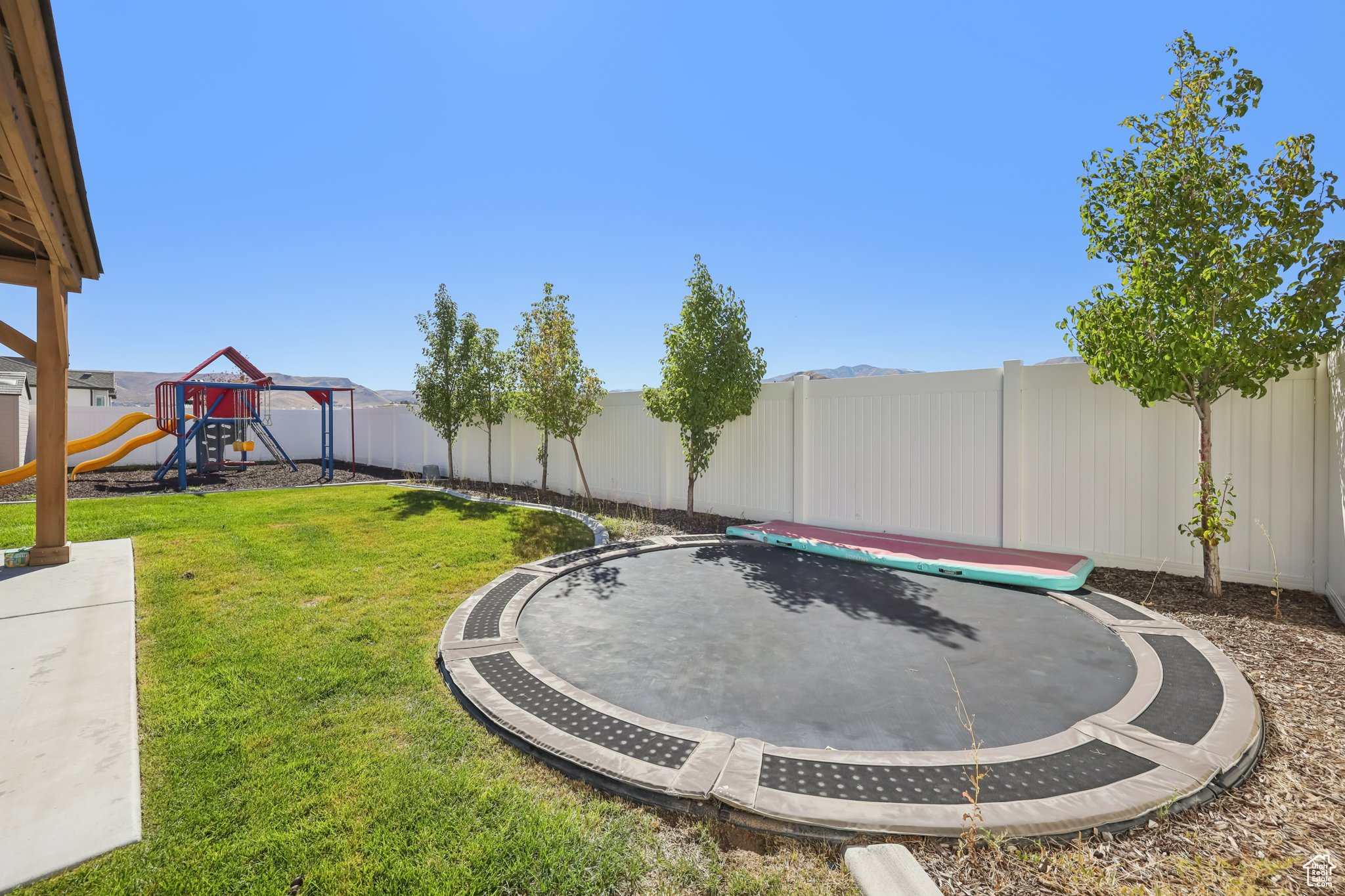 HIDDEN OAKS - Residential